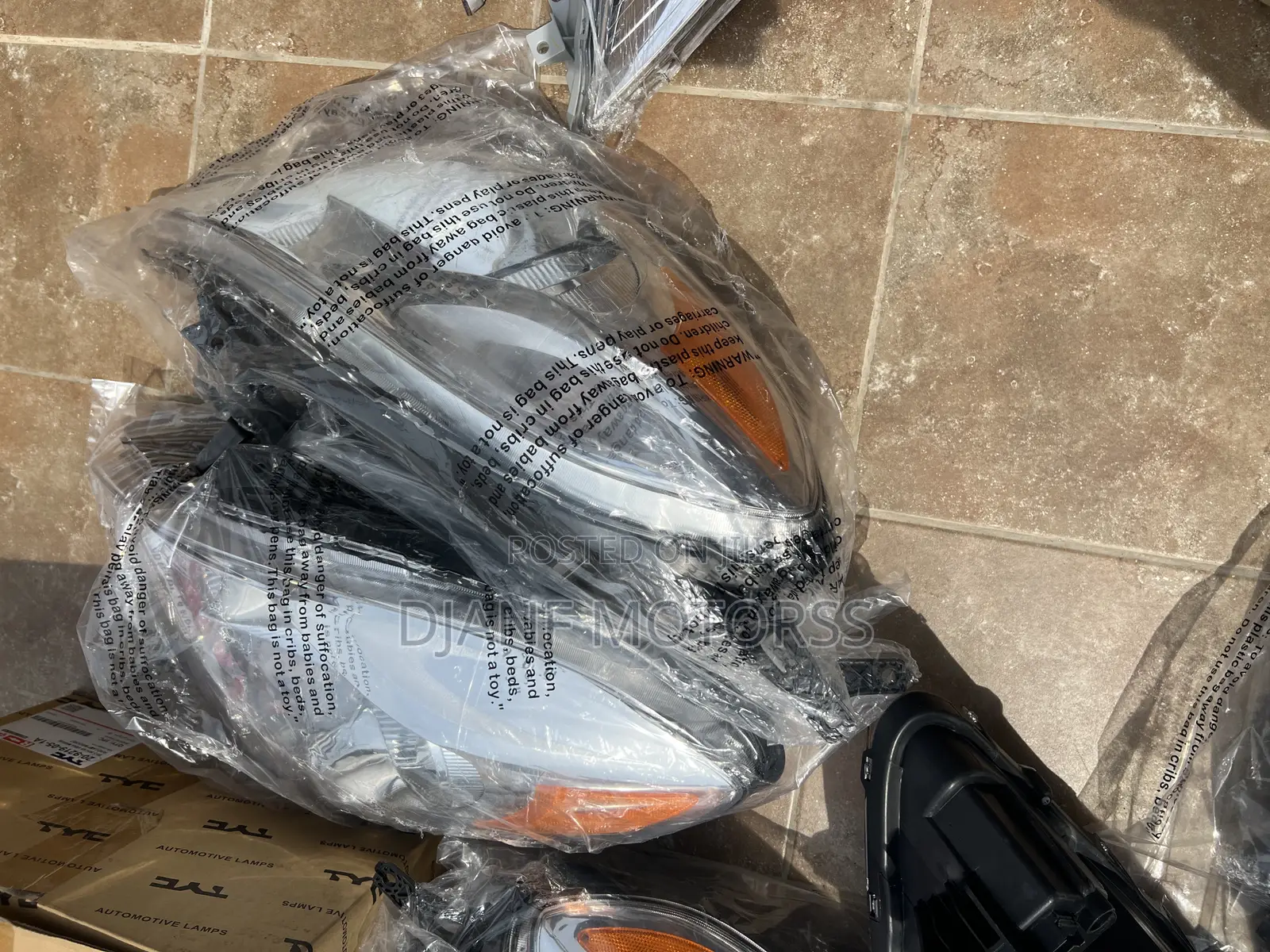 Nissan Versa 2012-13 Headlight Pair and All Kinds