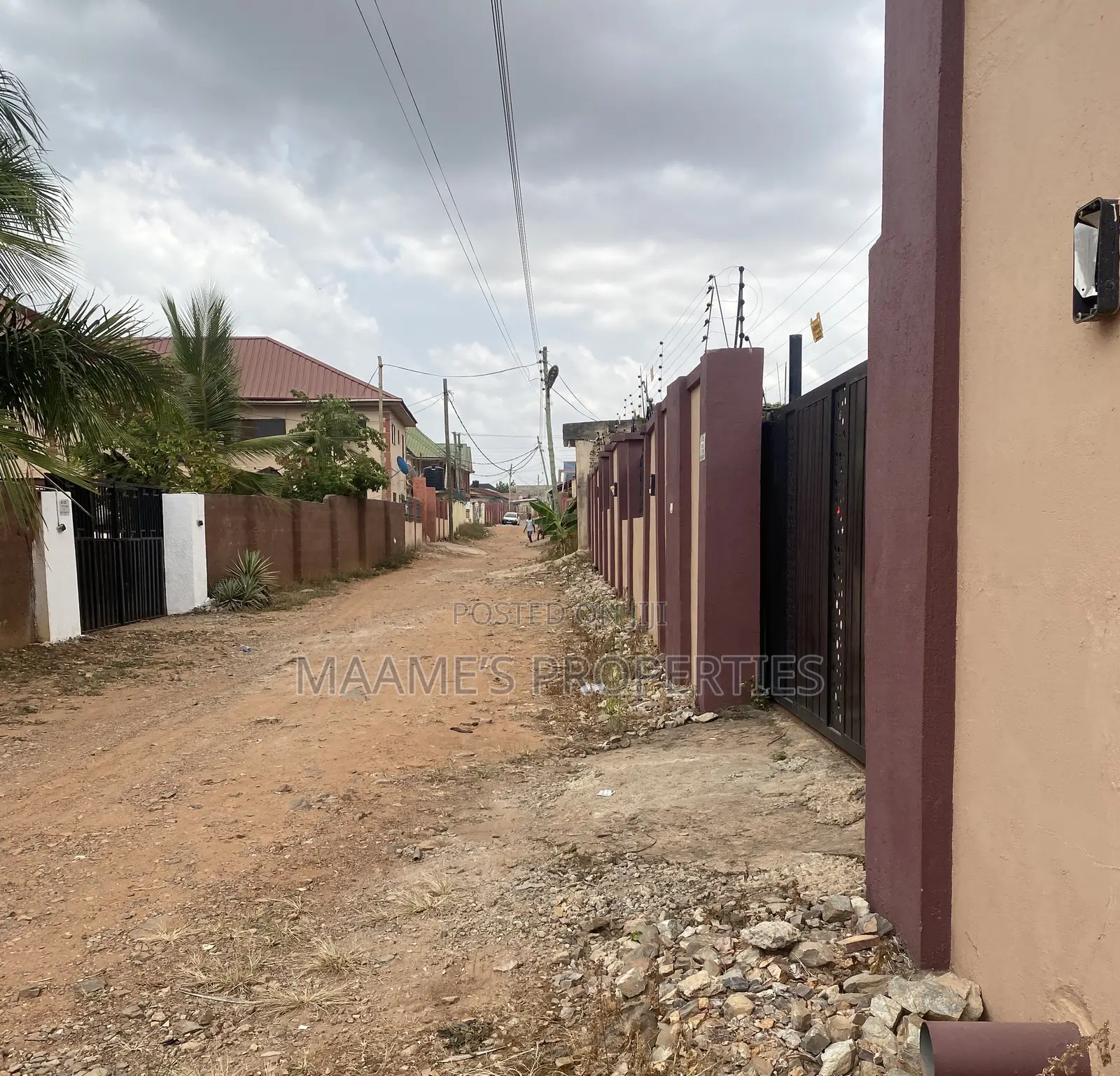 Full Plot of Land at Oyarifa Kuottam With Old Structure On