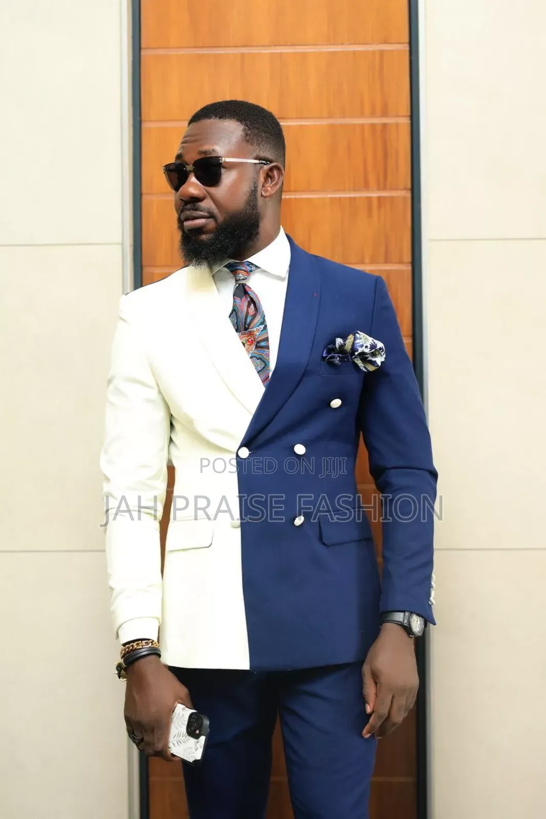 New Fashioned Suits in Stock 