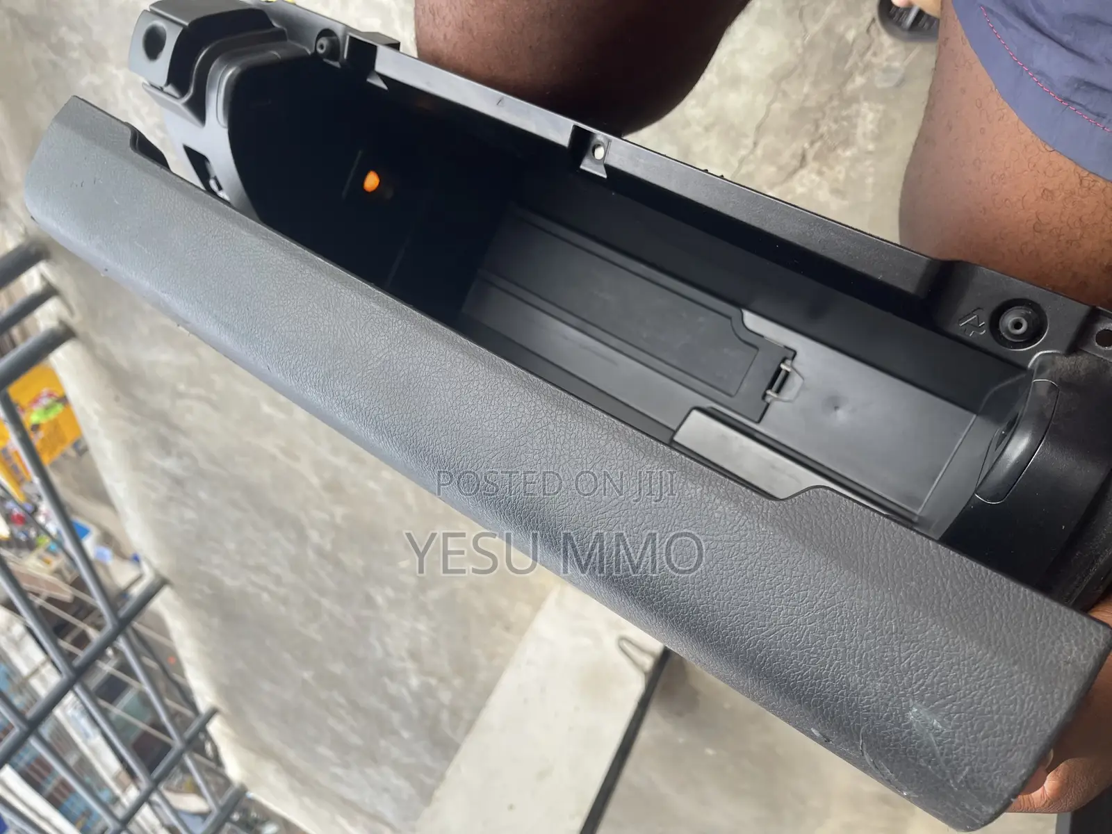 Toyota Camry Spider Letter Box