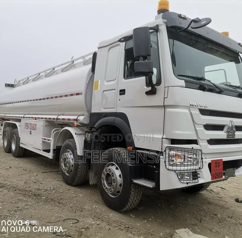 Sinotruk Howo 8x4 Oil Tanker 27m3( 3months Wait )