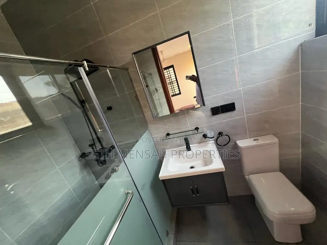 4bdrm House in Skm, Old Ashomang for sale