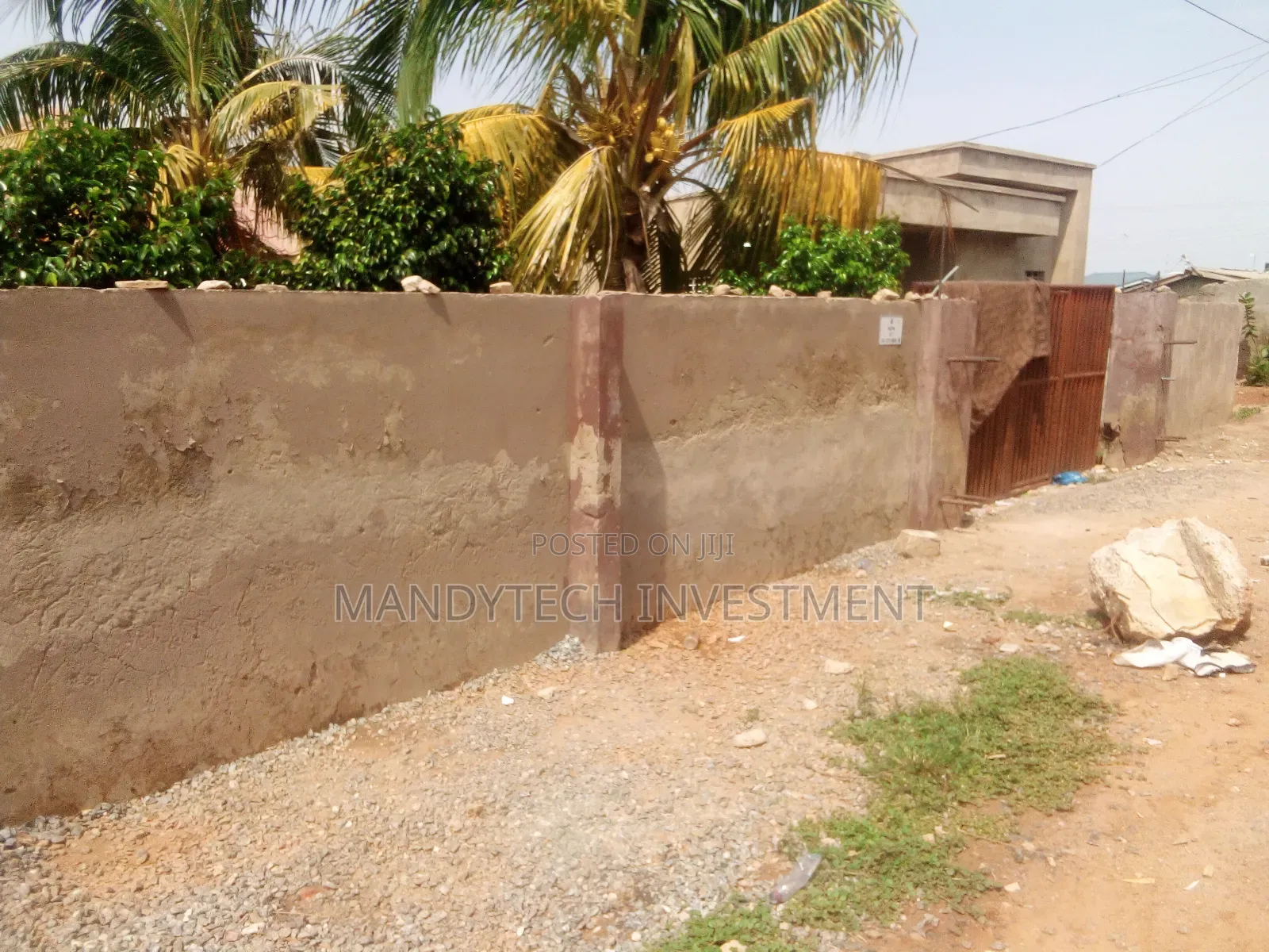 2bdrm House in Lake Side Estate for sale