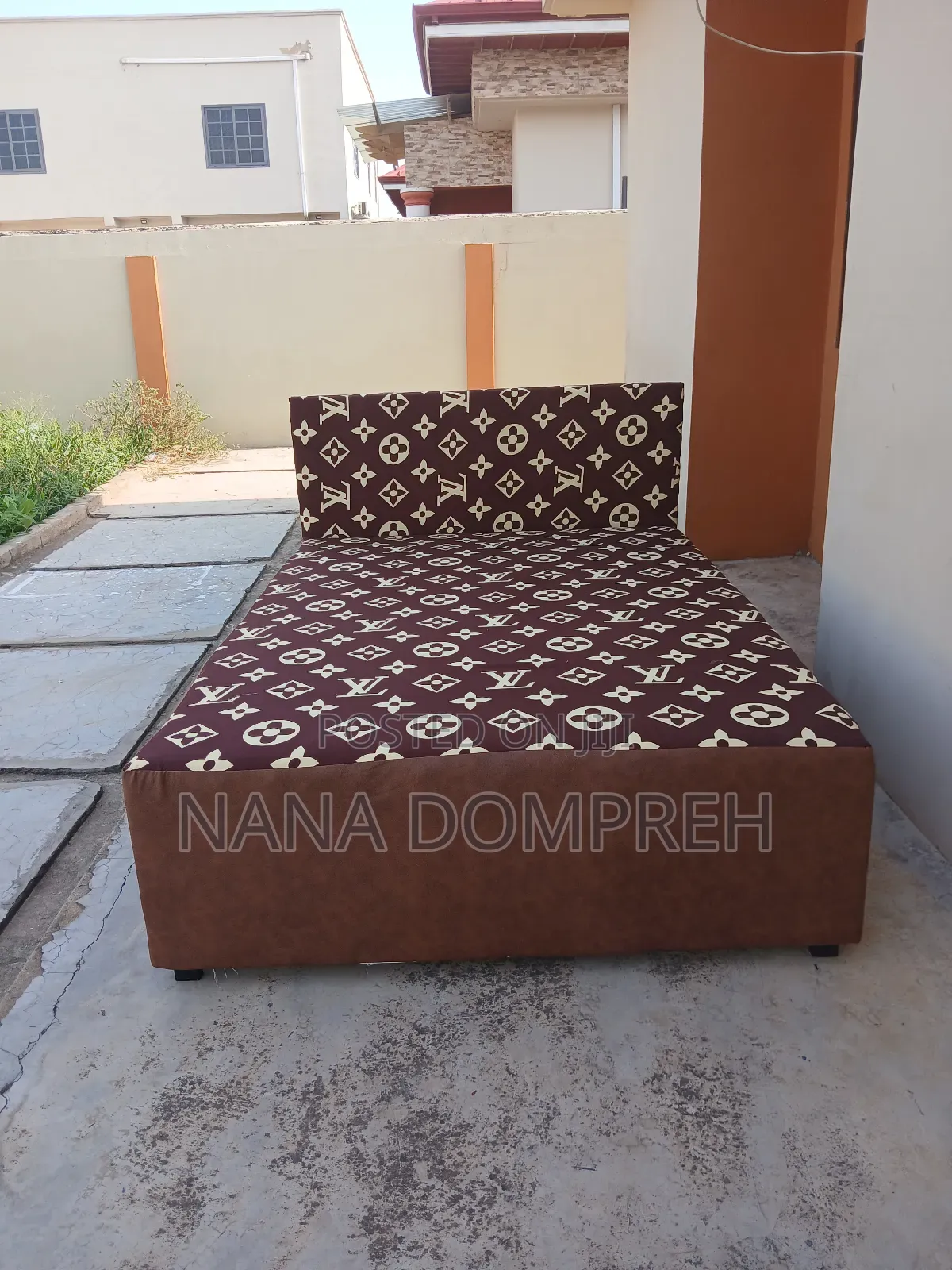 Brown on Brown Lv Bed