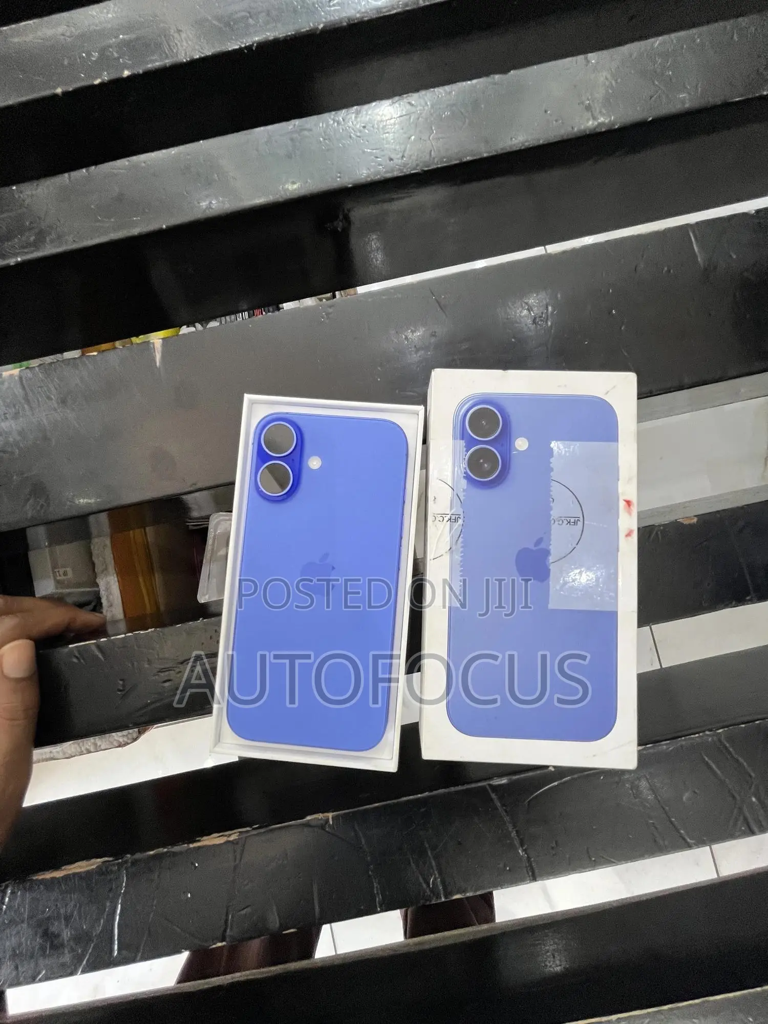 New Apple iPhone 16 128 GB Blue