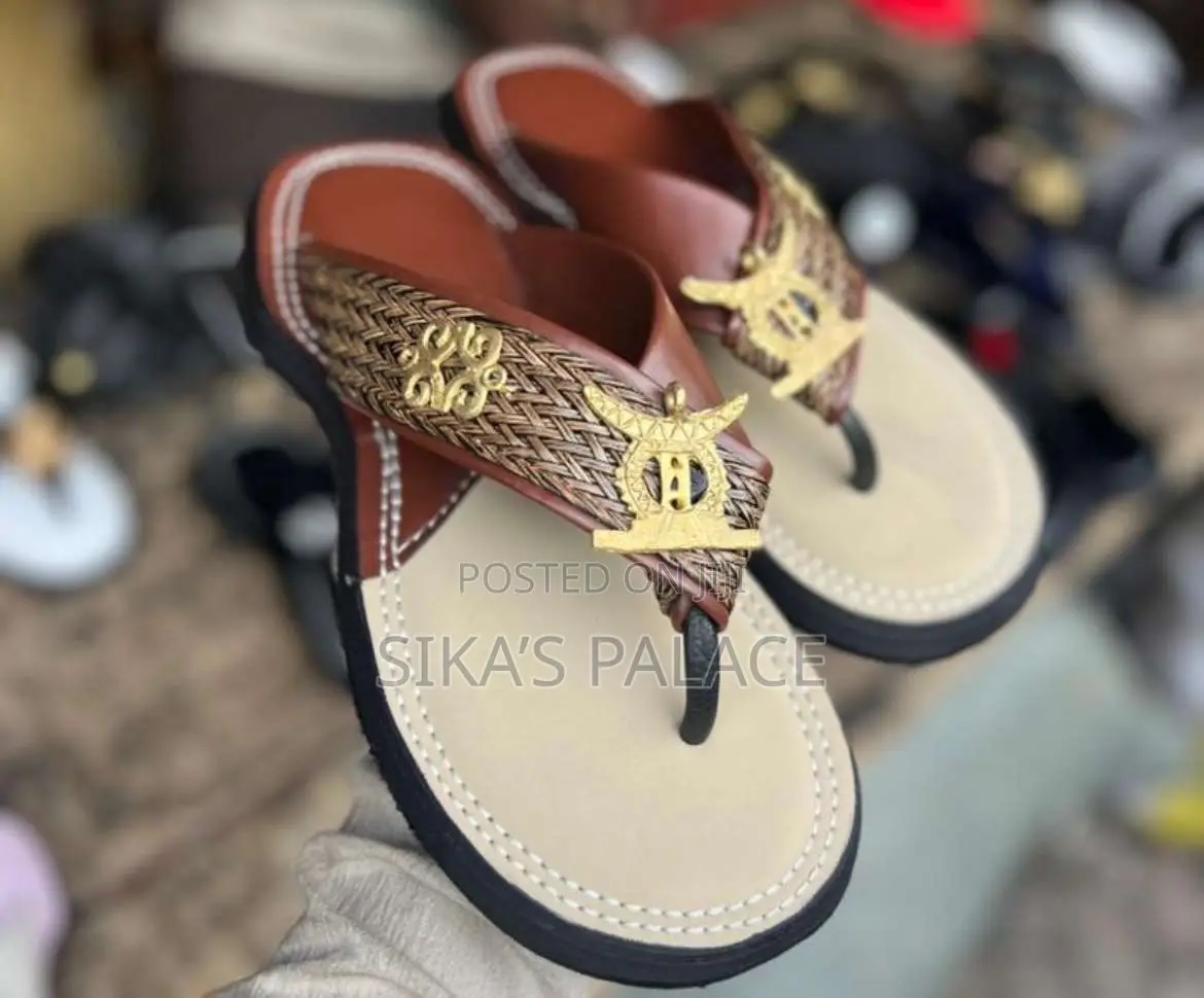 Royal Mades Stool Chawchaw