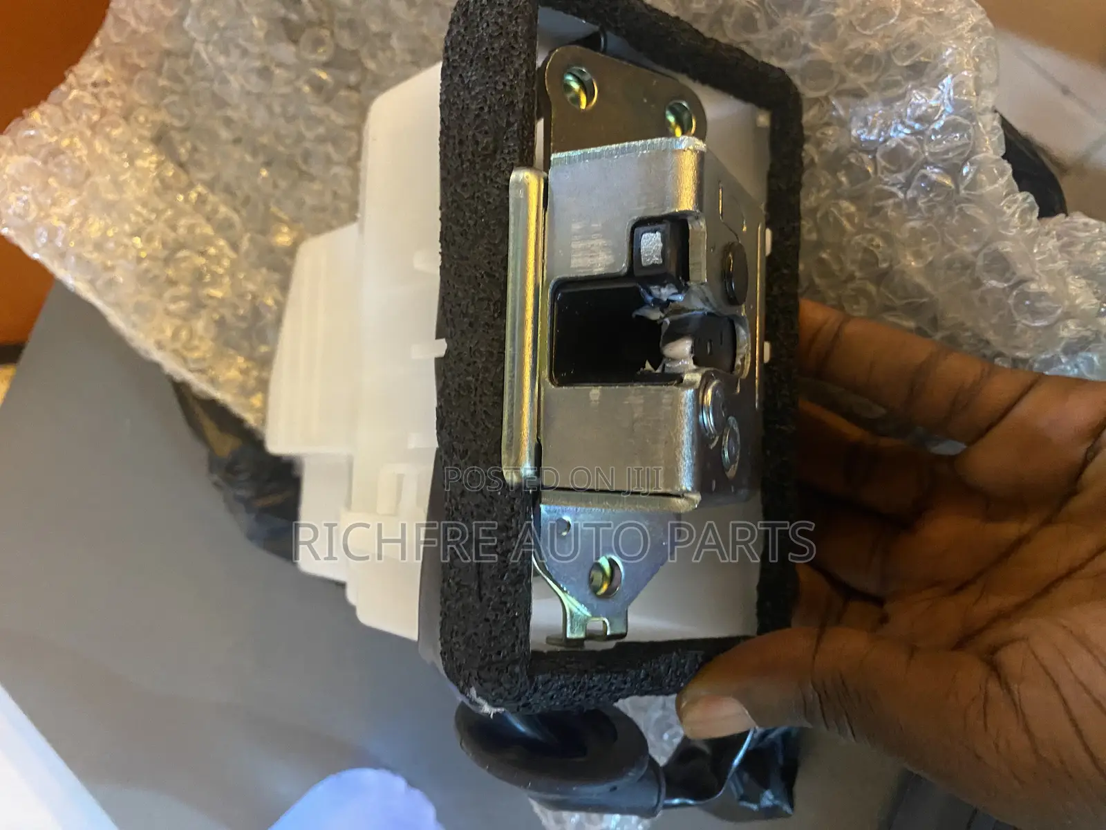 4runner Boot Lock