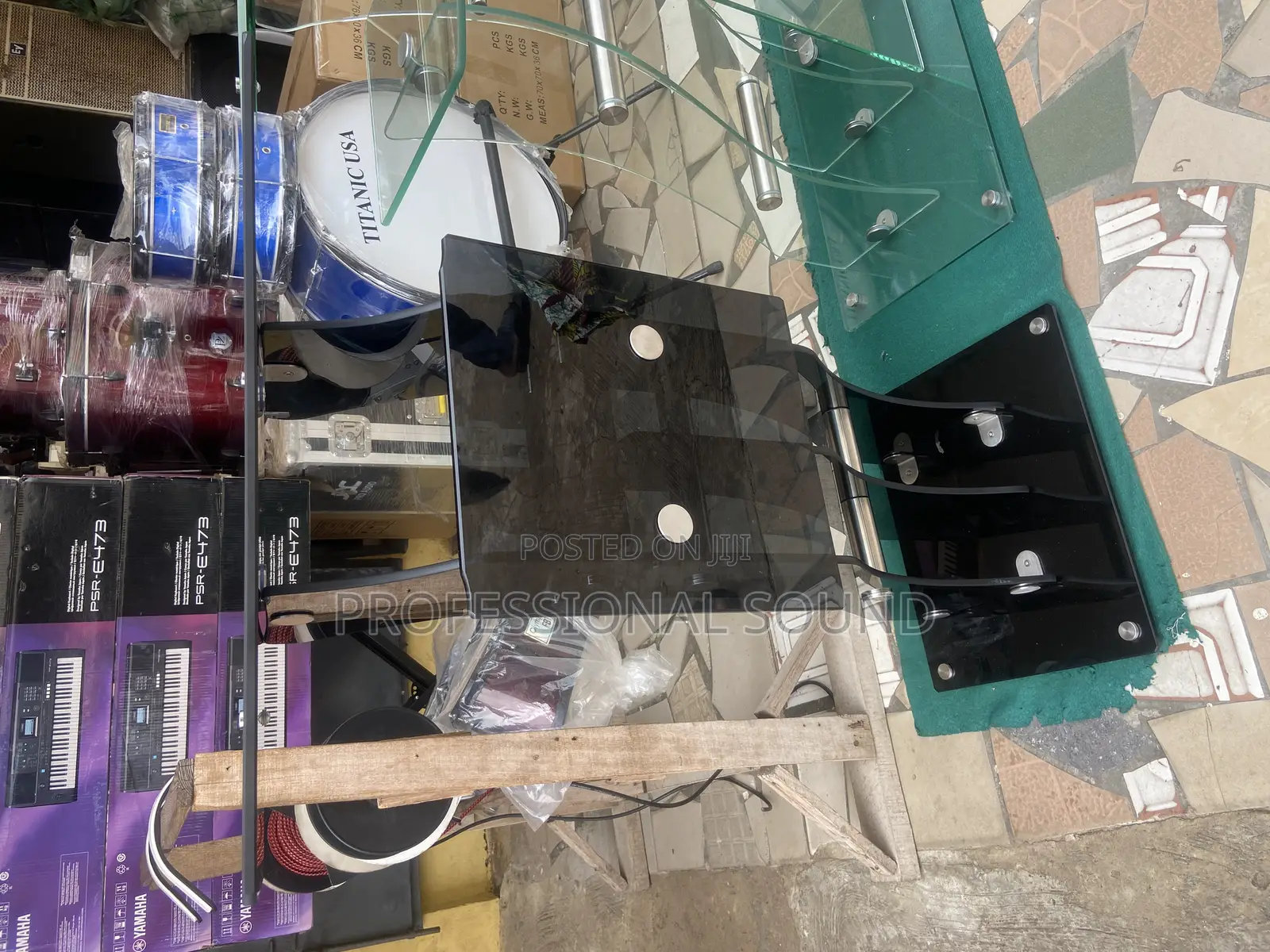 Transparent Glass Pulpit