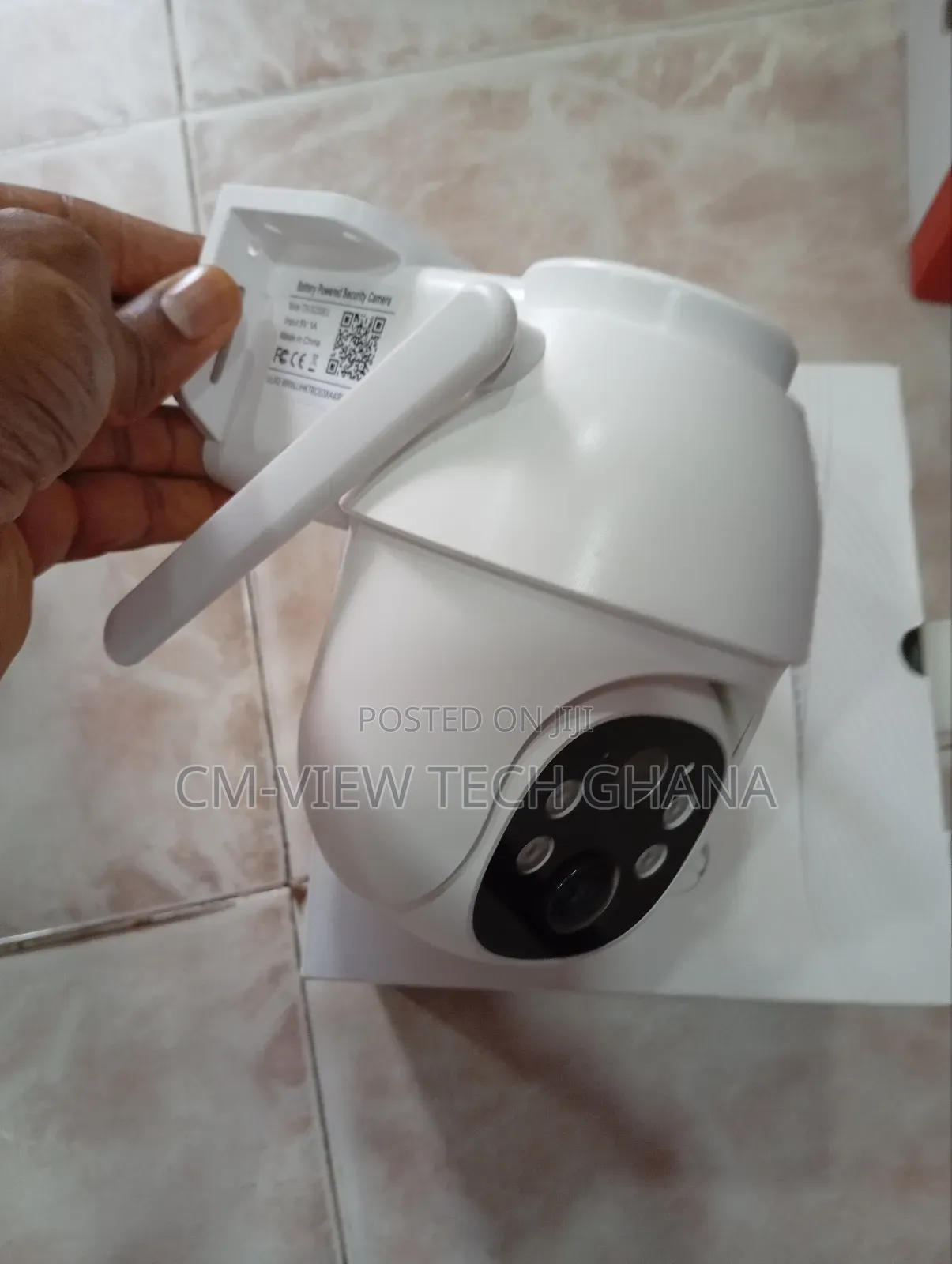 Intelligent Battery Powered Solar Pt Camera
