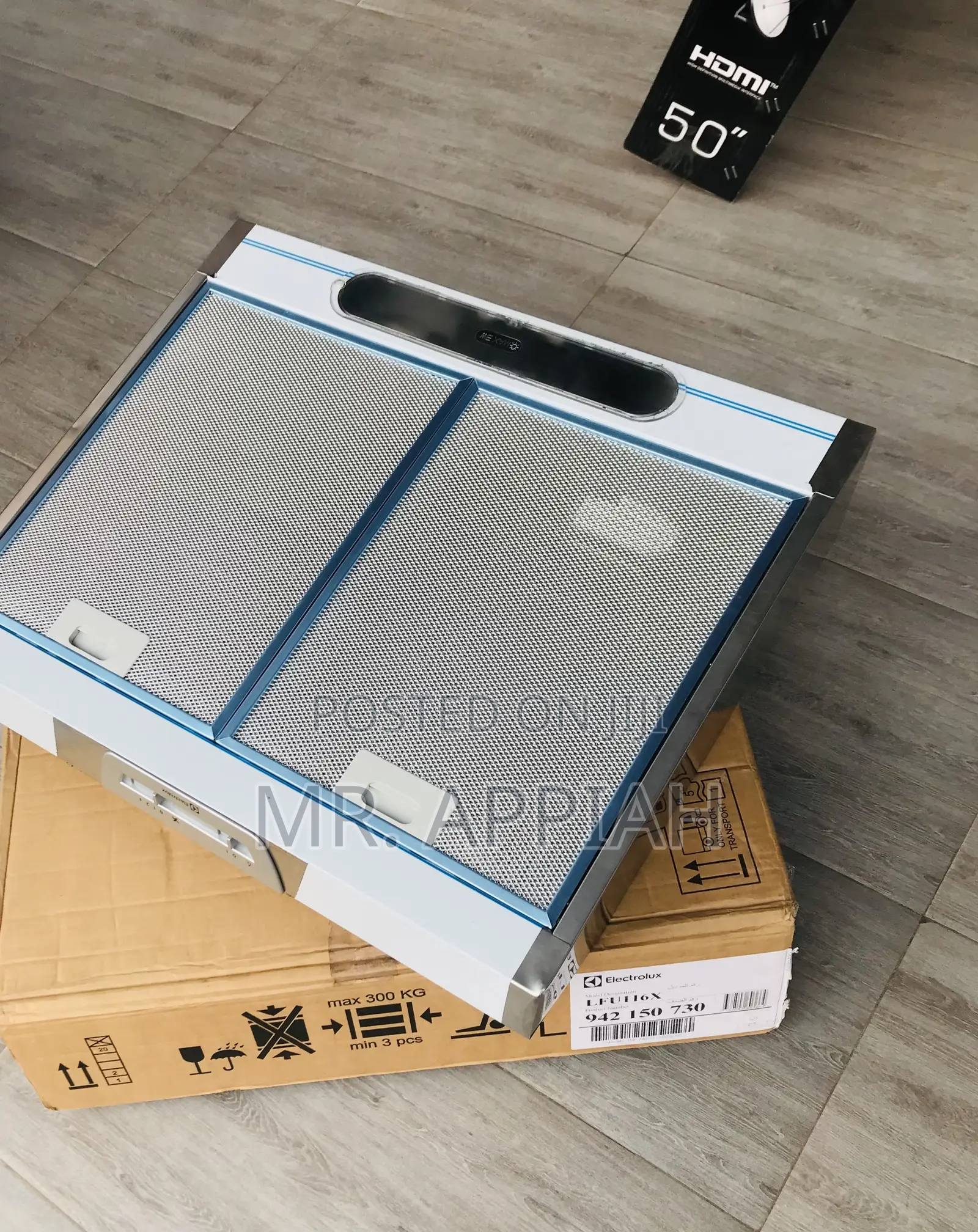 Premium Classic Electrolux 60cm Electric Heat Extractor.