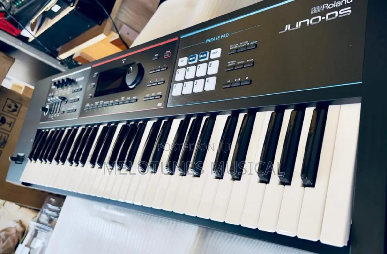 Roland Juno-Ds 61 61-Keys Portable Electronic Keyboard