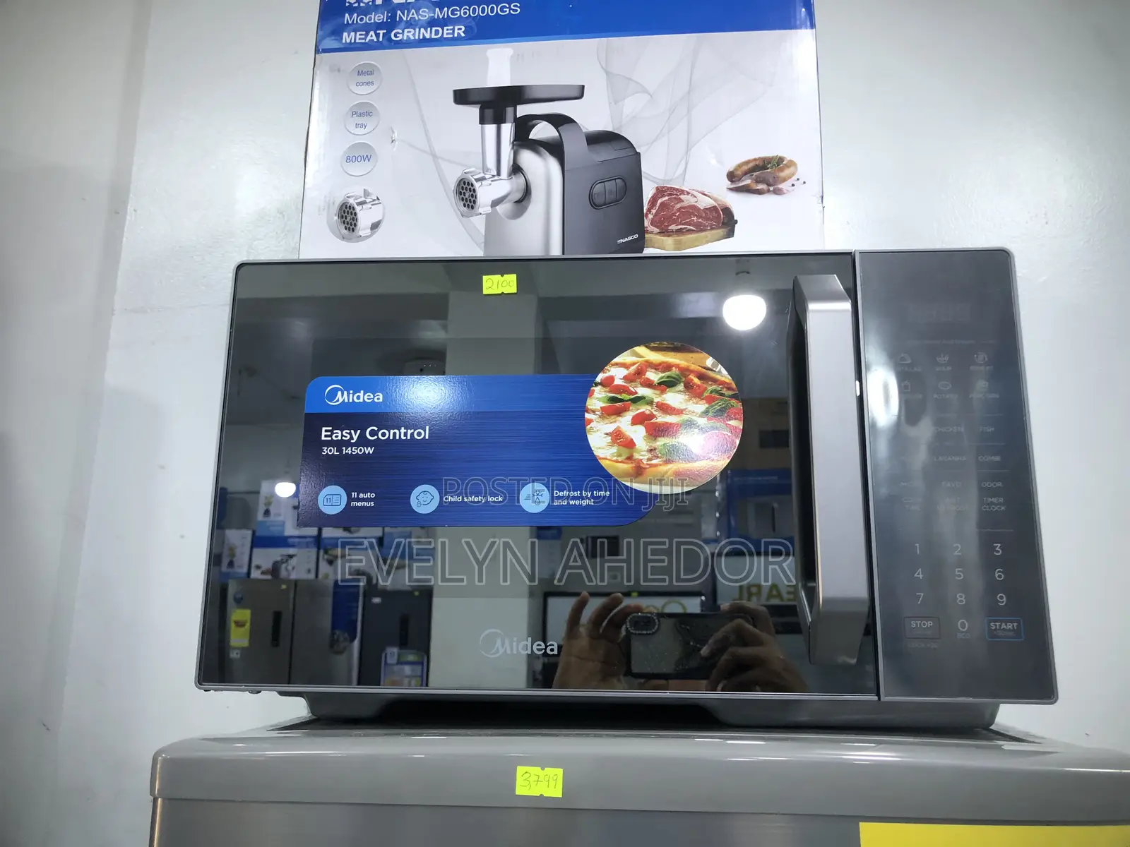 Evelyn’S Brand New Midea Digital Microwave 30 Liters for Sal