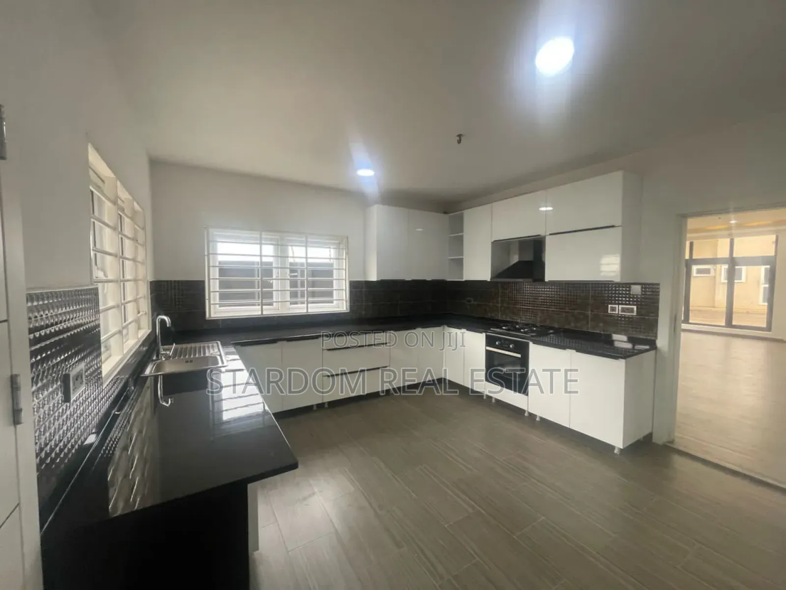 3bdrm Townhouse / Terrace in Oyarifa for rent
