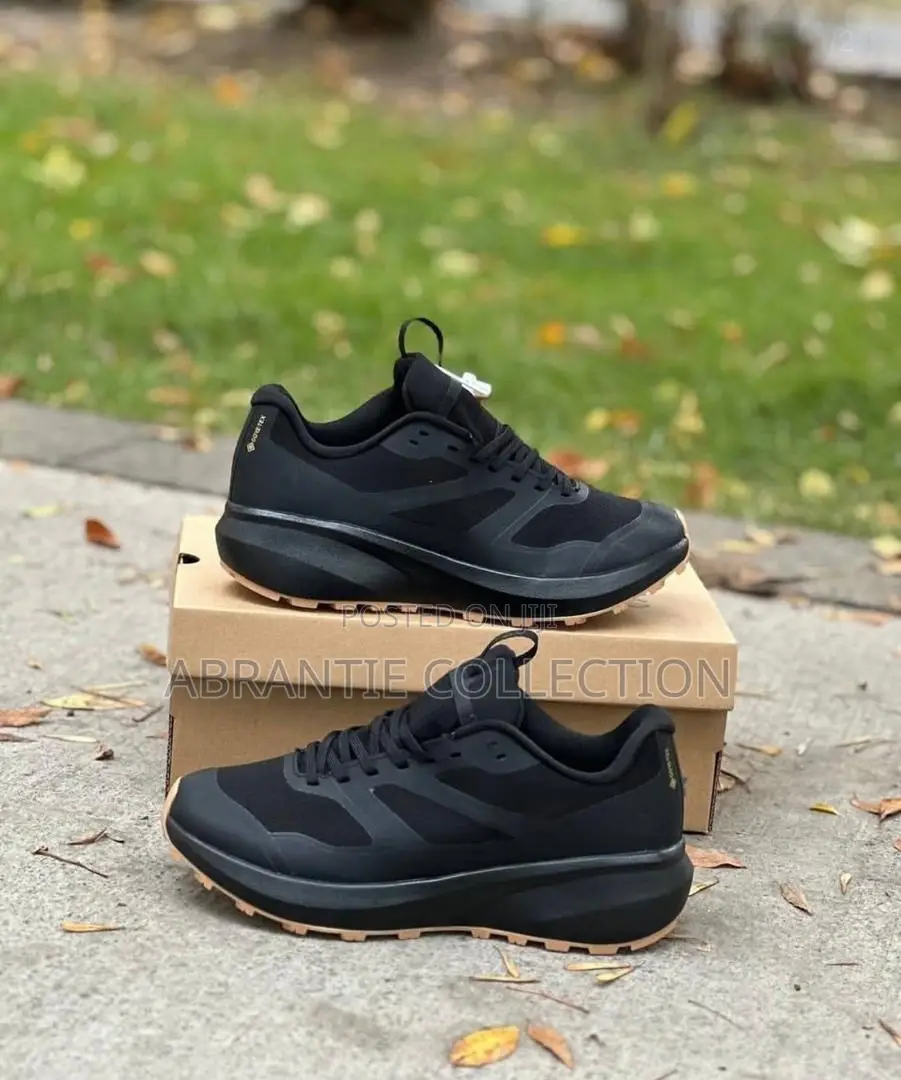 Reebok Running Shoes Black/White