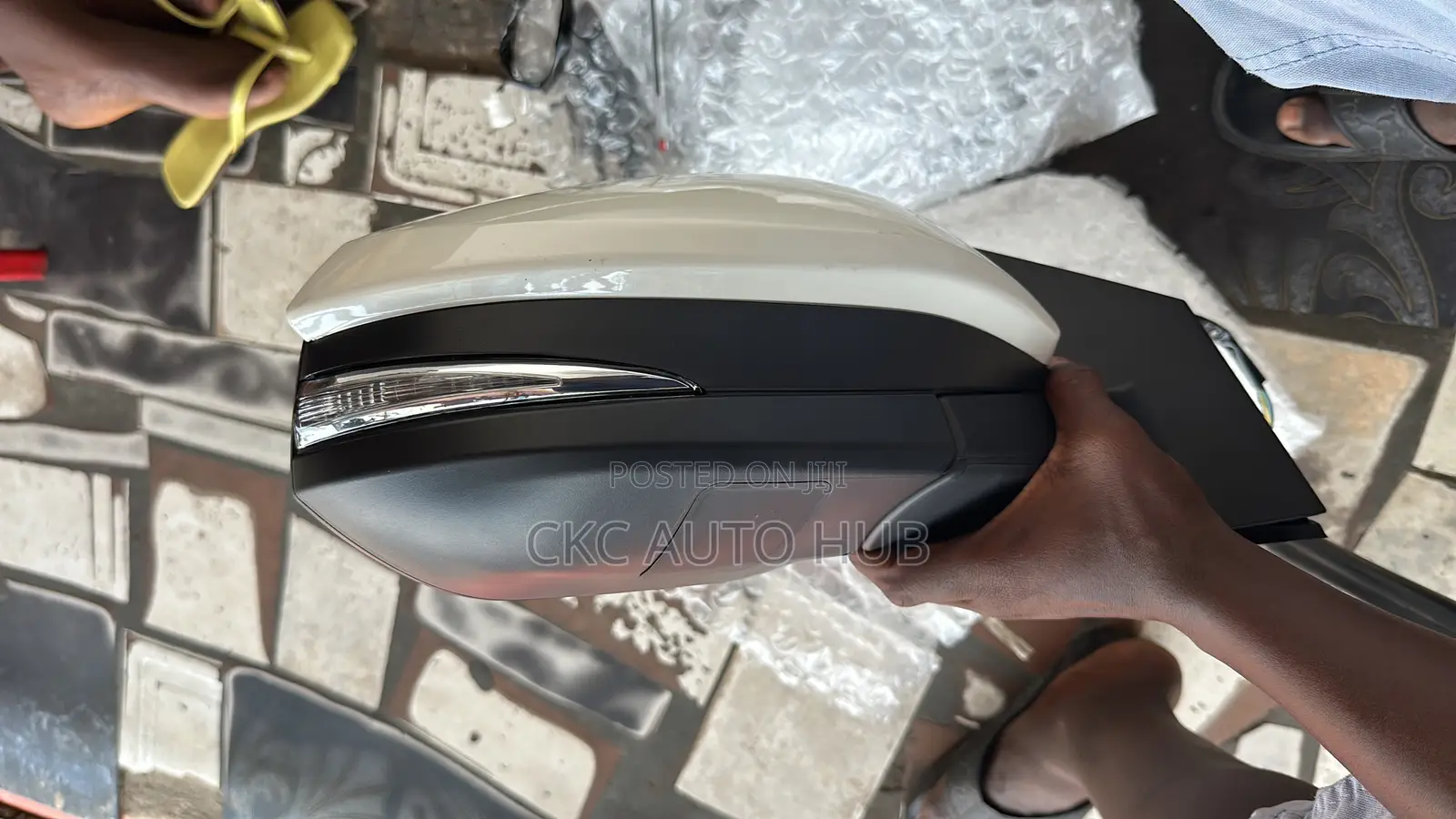 Rav 4 2013 To 2017 Side Mirror With Light