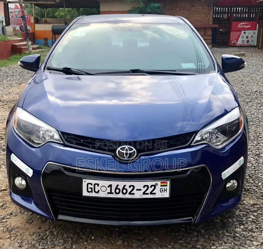 Toyota Corolla for Rent Come With a Driver