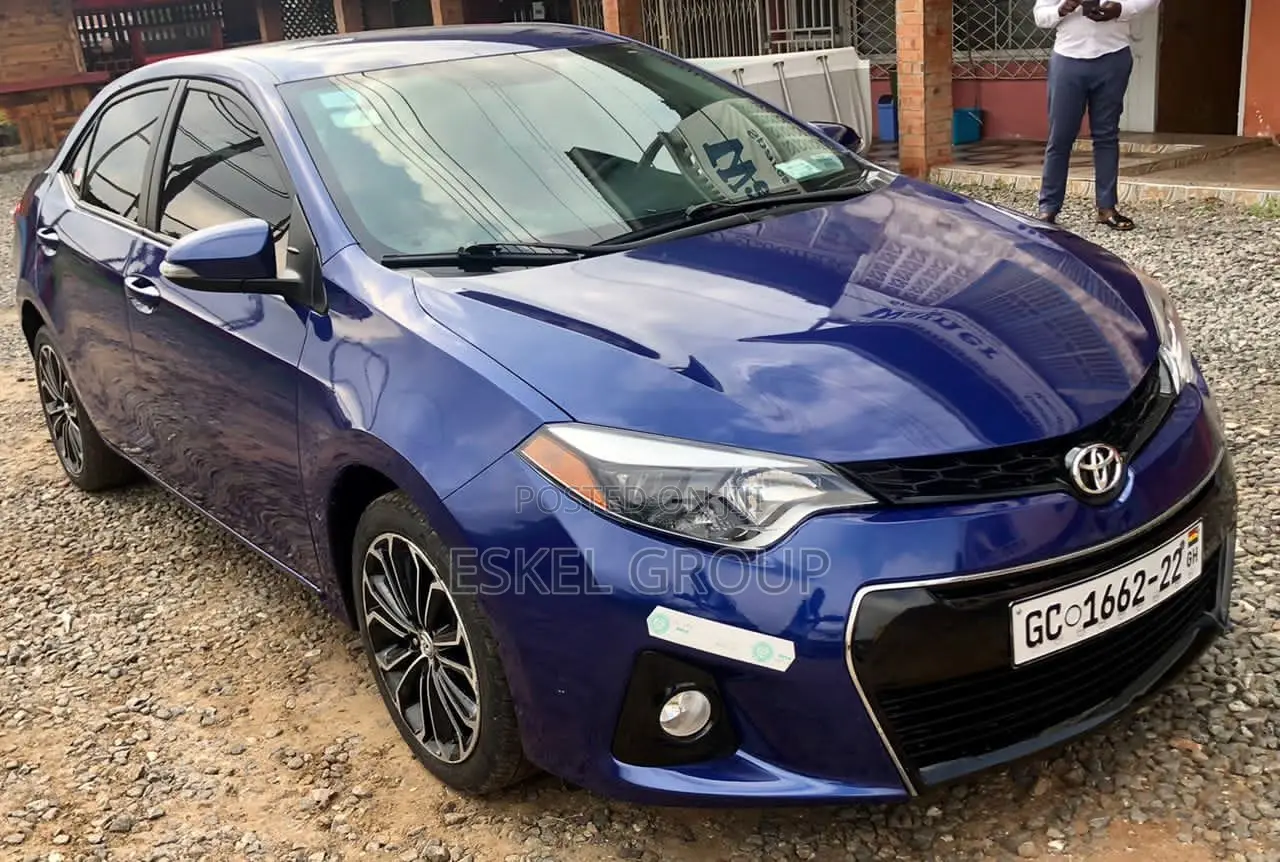 Toyota Corolla for Rent Come With a Driver