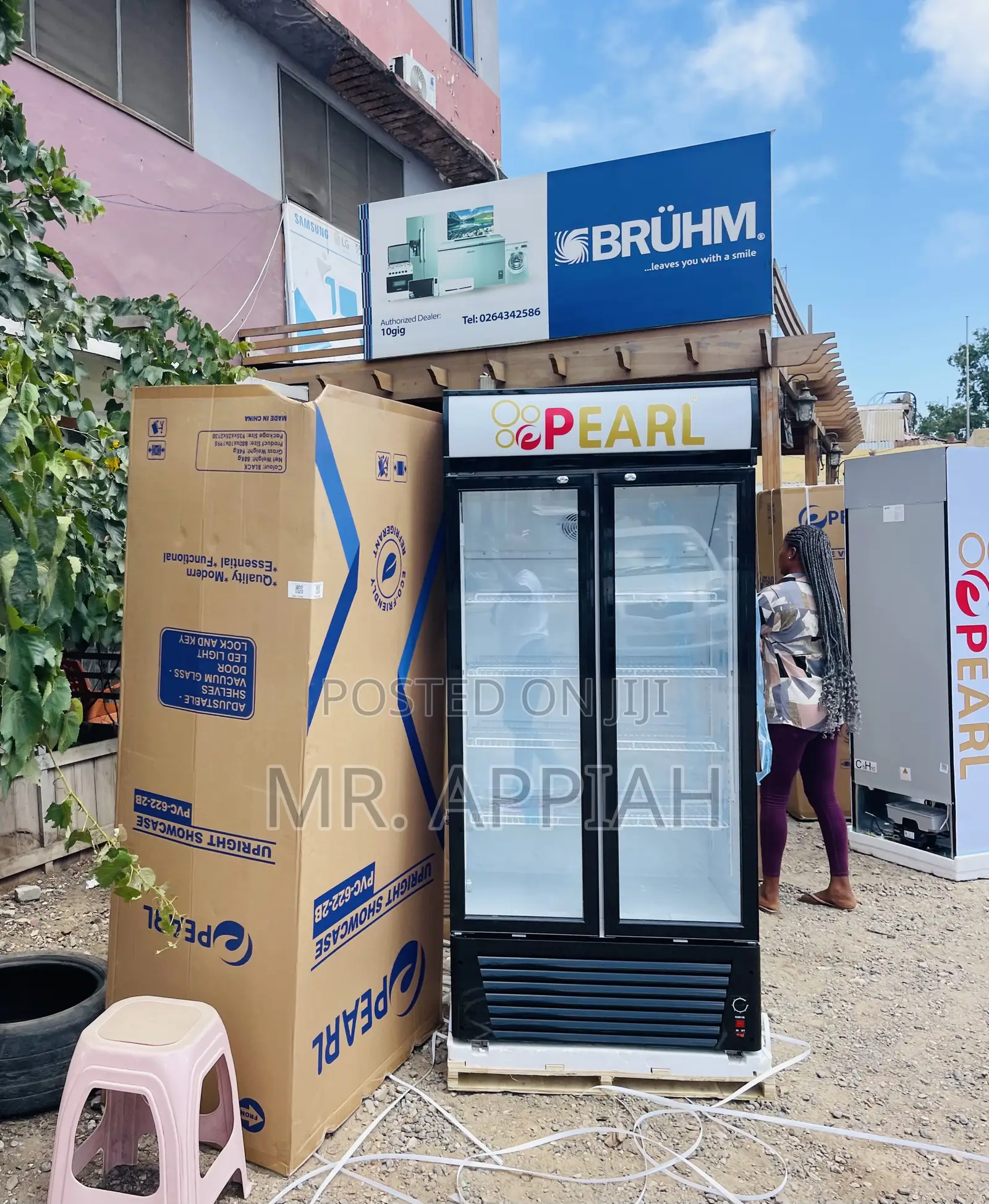 Silent Cooling Pearl PVC 622 Double Door Display Frige.