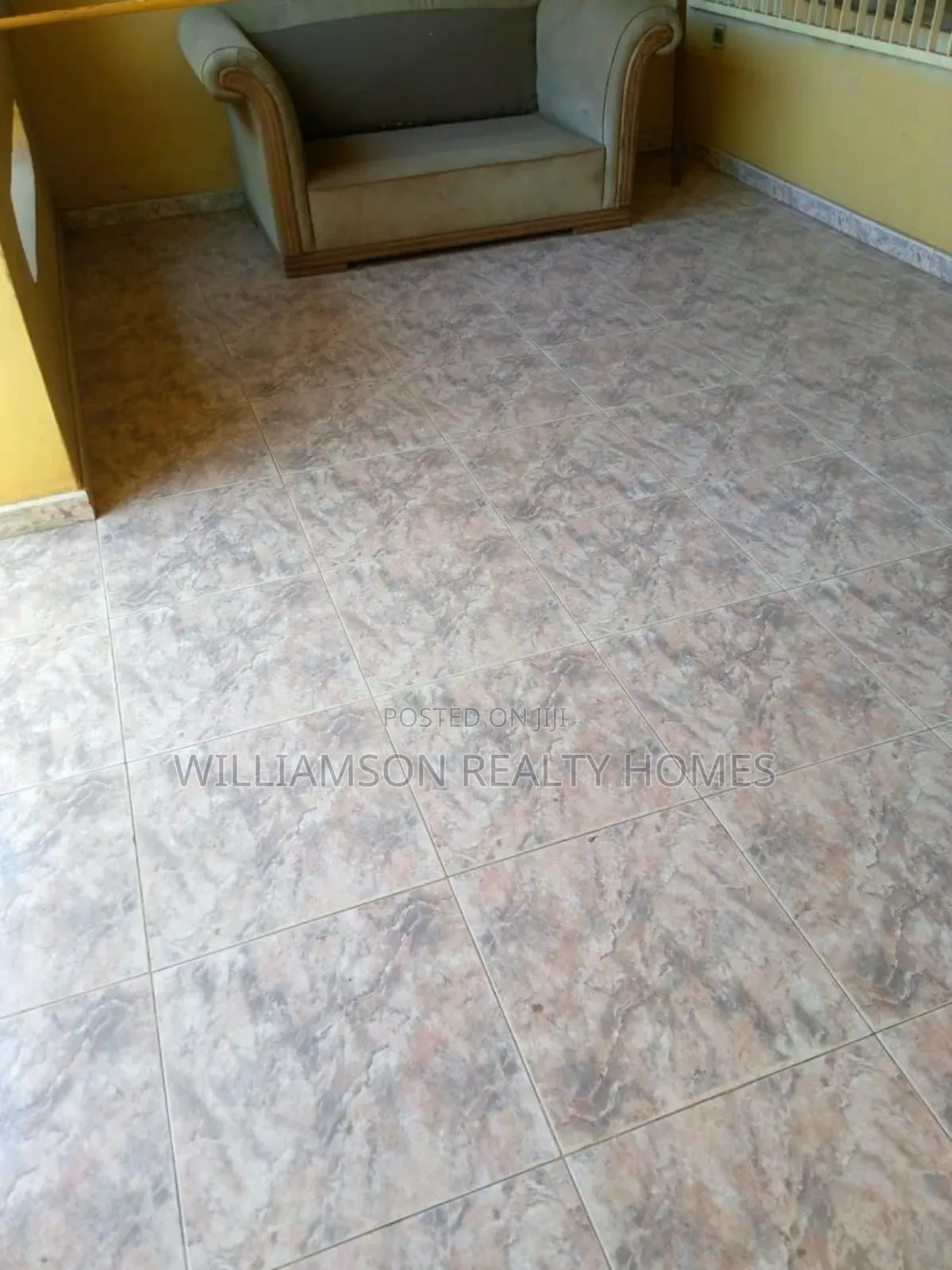5bdrm House in Greda Estate Area, Spintex for sale