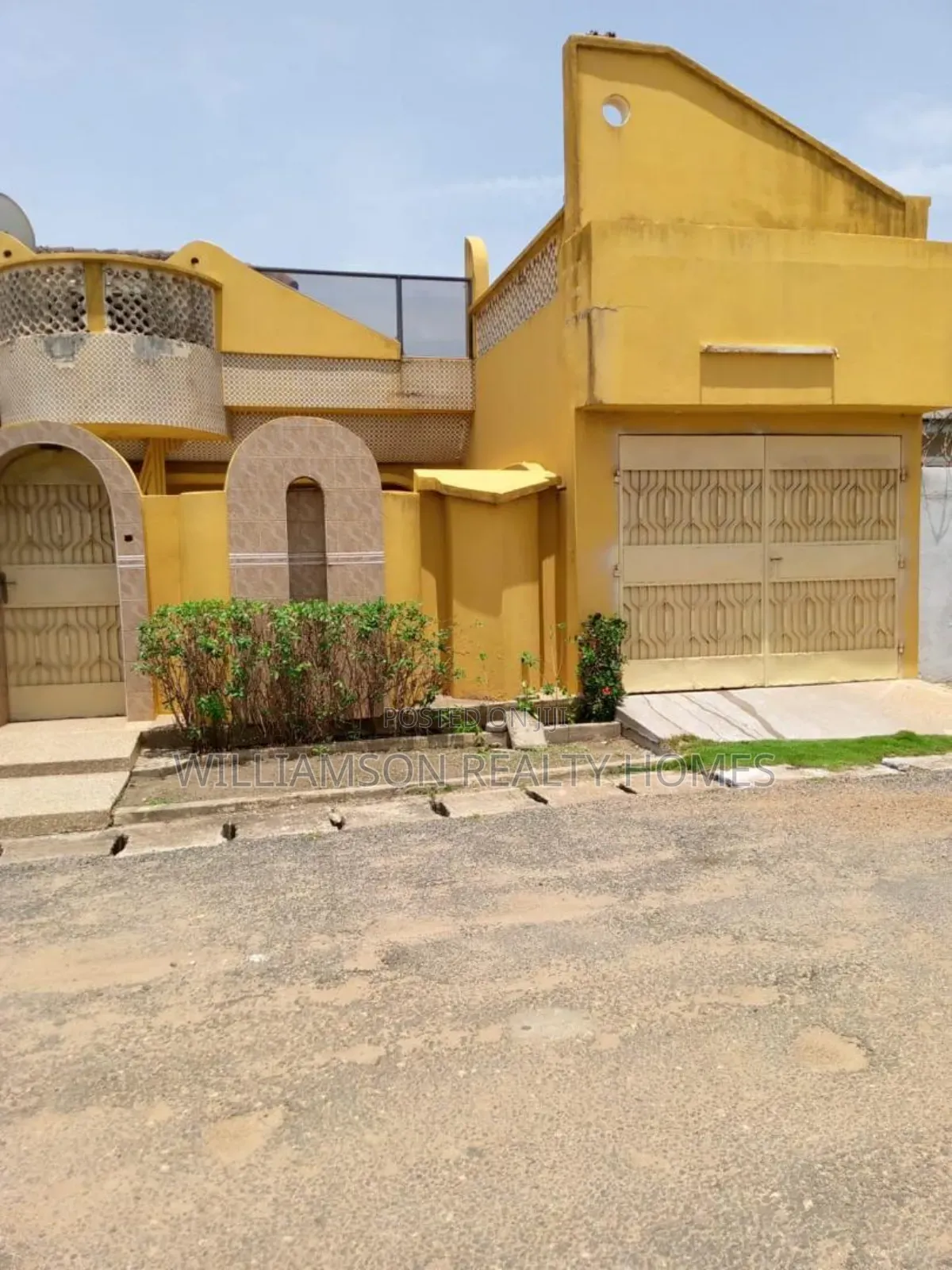 5bdrm House in Greda Estate Area, Spintex for sale