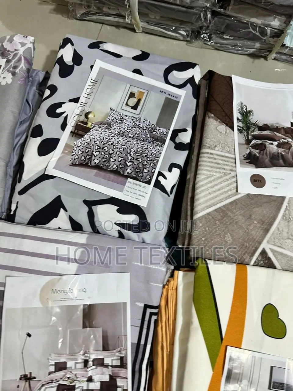 Surprise Gift Idea 2 Bedsheets, 4 Pillowcases for King Size