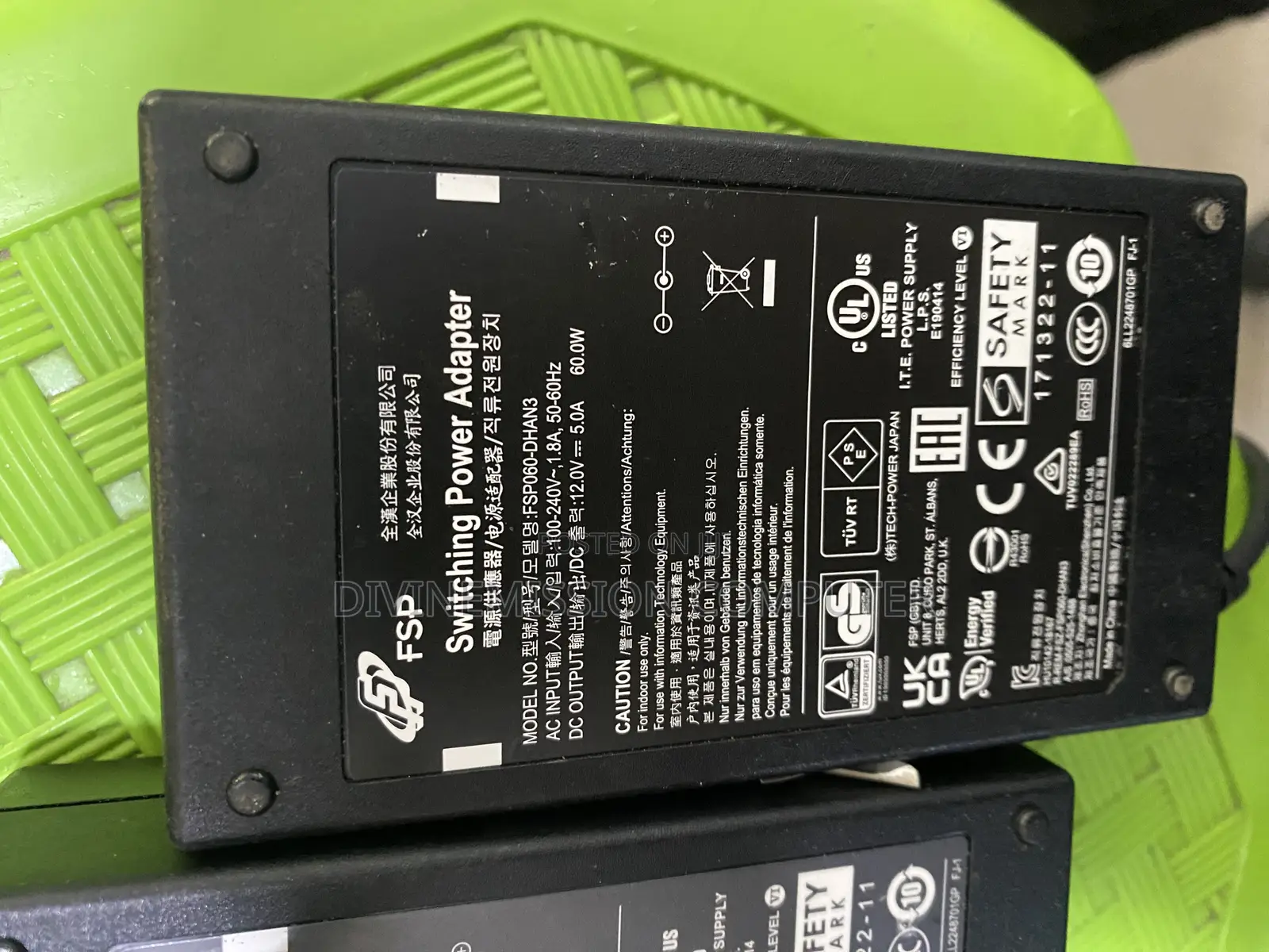 12v 5a Adapter/Charger 60w Uk  Standard