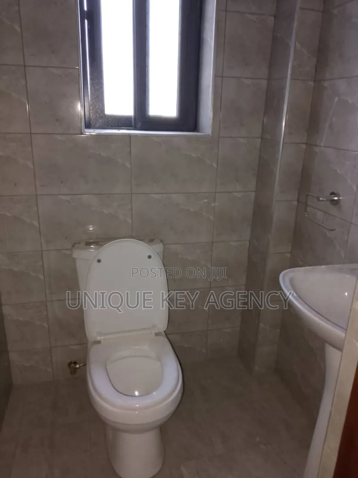 2bdrm Apartment in Unique Key Agency, Kotobabi for rent