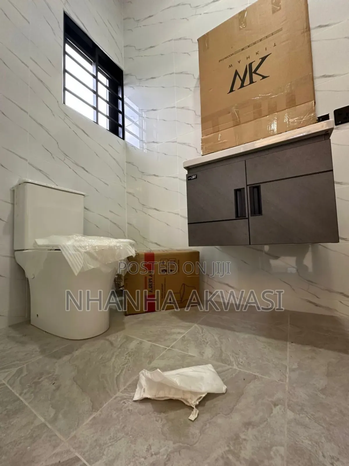 4bdrm House in Community 12, Tema Metropolitan for rent