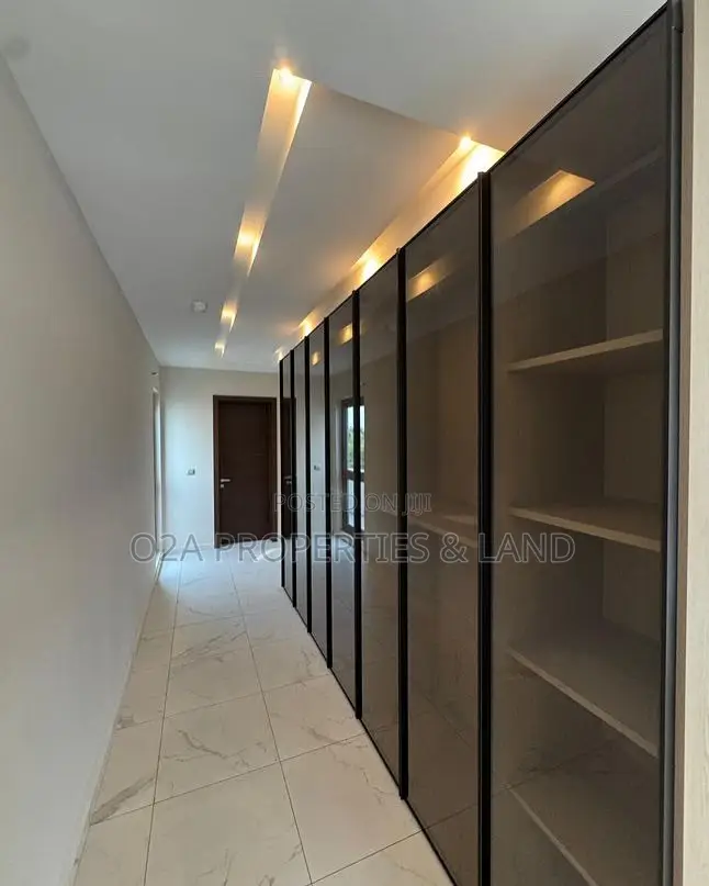 5bdrm House in East Legon, Bawaleshie for rent