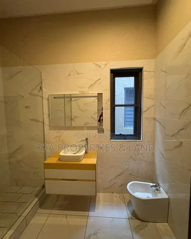 5bdrm House in East Legon, Bawaleshie for rent