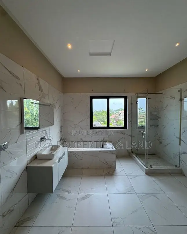 5bdrm House in East Legon, Bawaleshie for rent