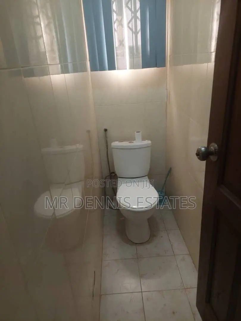 2bdrm House in Westhills Mall for rent