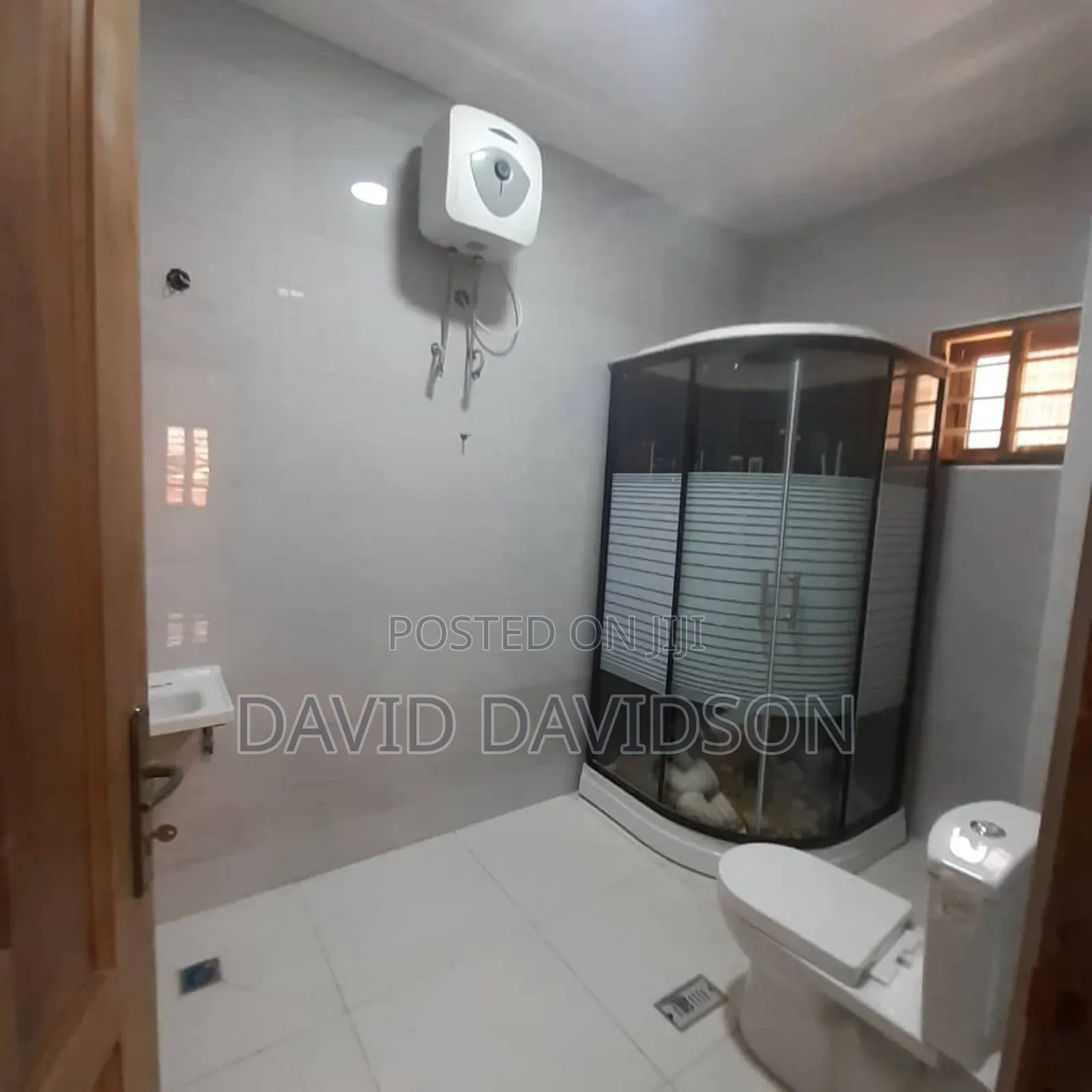 4bdrm House in 4 Bedroom House,, Tema Metropolitan for sale