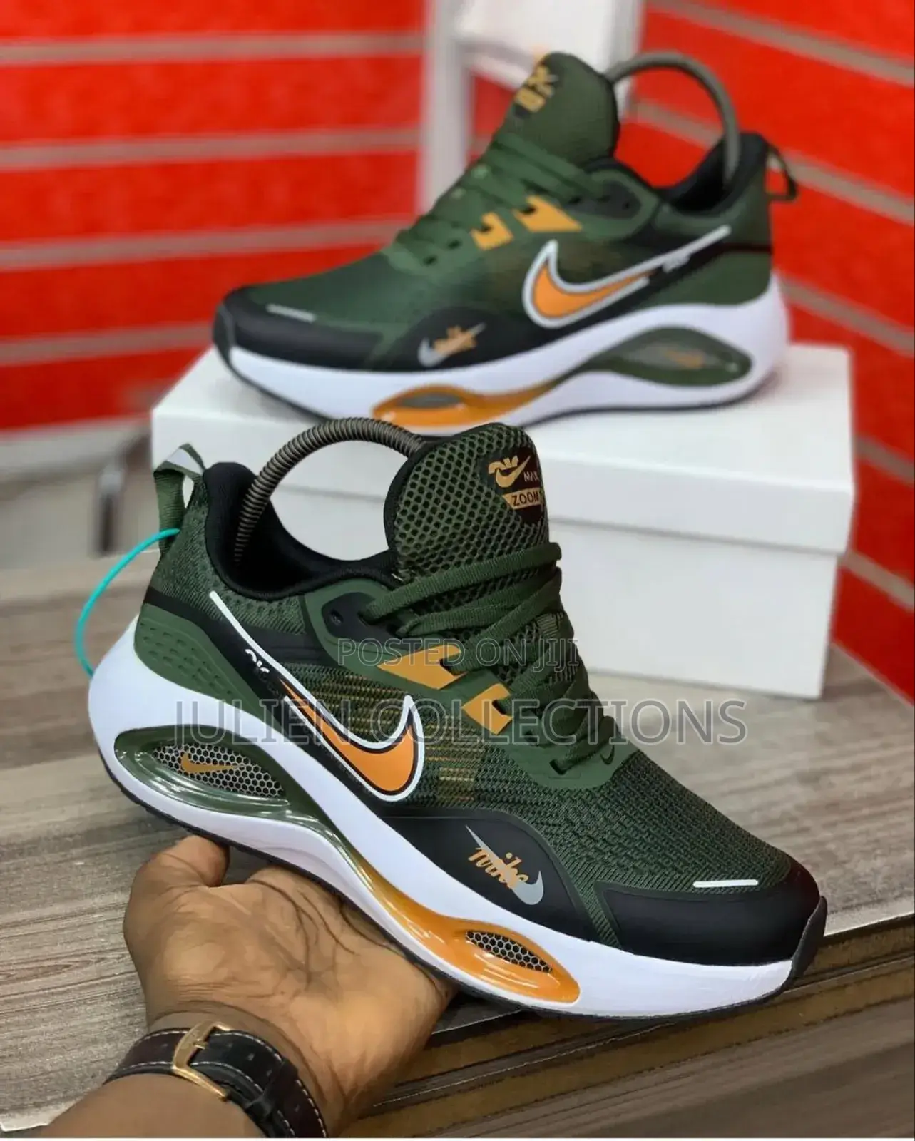 Nike Trainers Runner Amry and White
