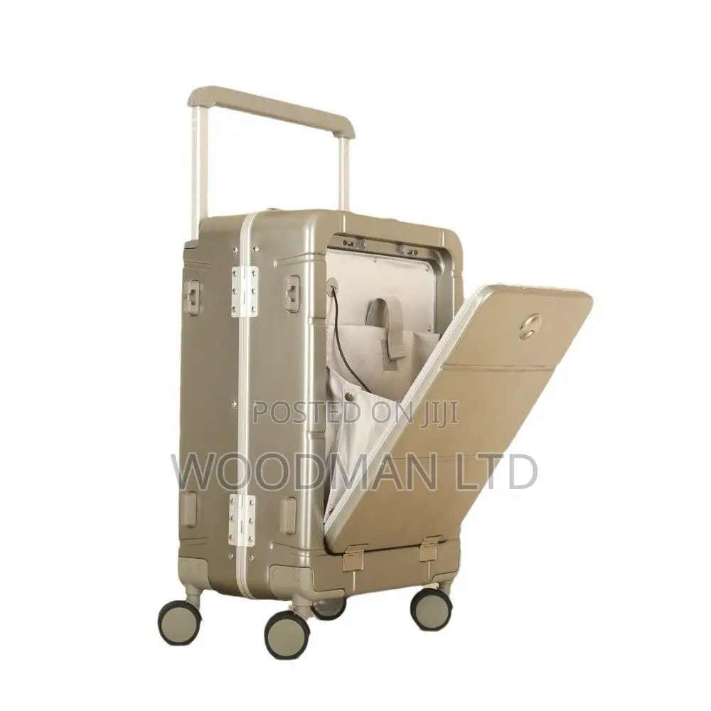 Luxurious Travel Bag With Usb Port