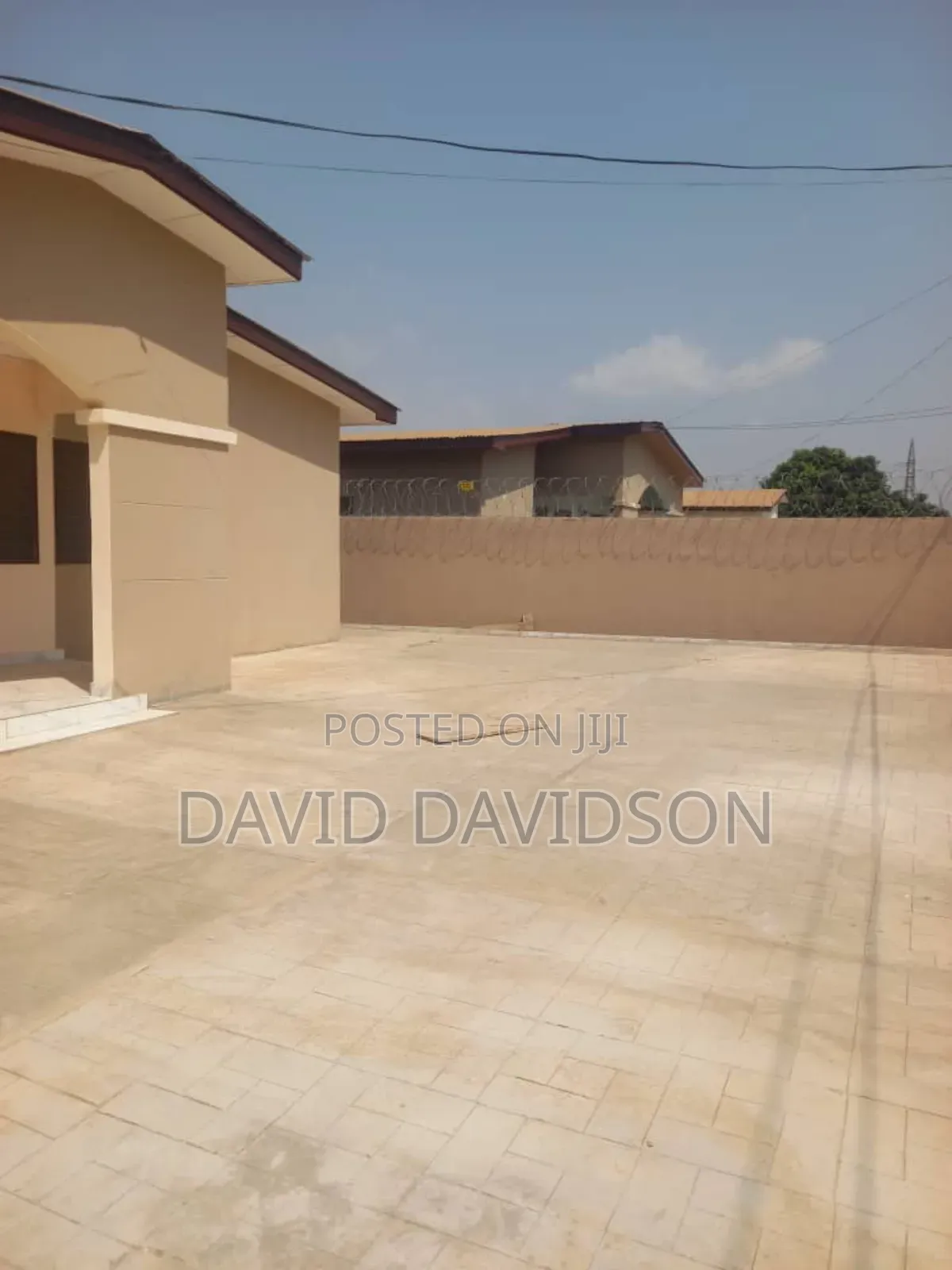 4bdrm Mansion in 3 Bedroom With, Tema Metropolitan for rent