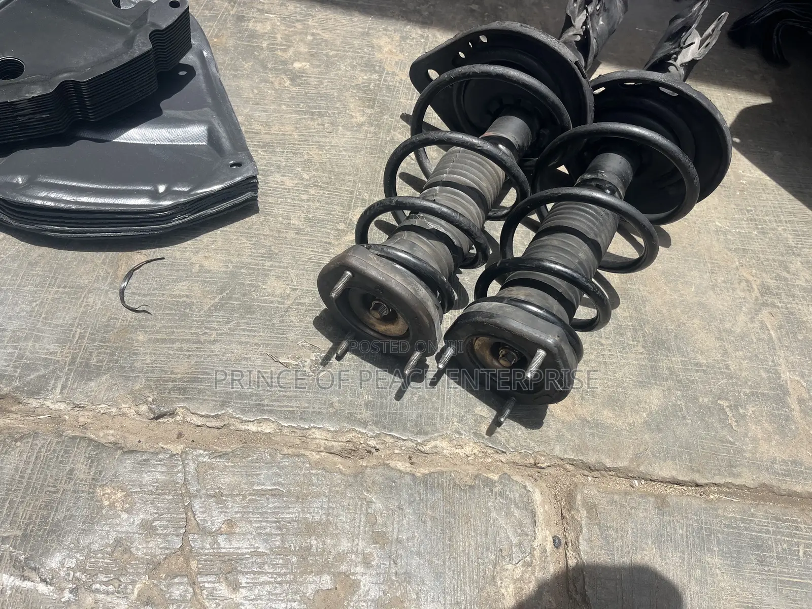 Toyota Camry Spider Back Shocks Absorbers Pair