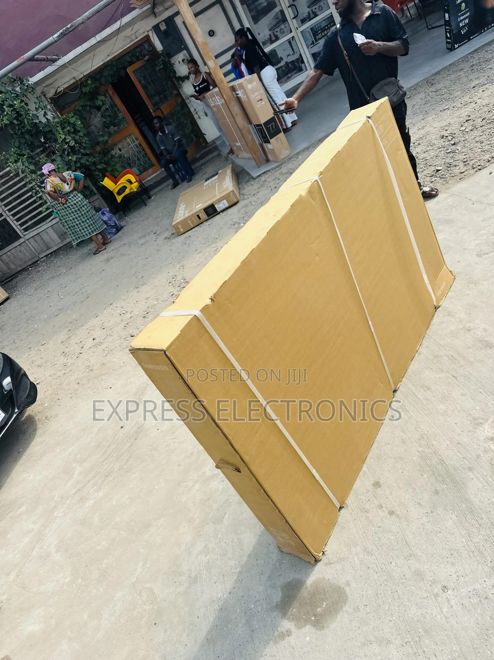 Newly Sealed Samsung Uhd Smart 75”Du8000