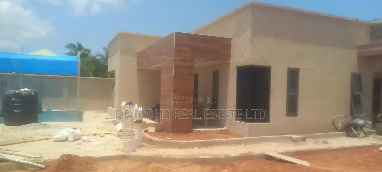 4bdrm House in De-Icons Real Estate, Awutu Senya East Municipal