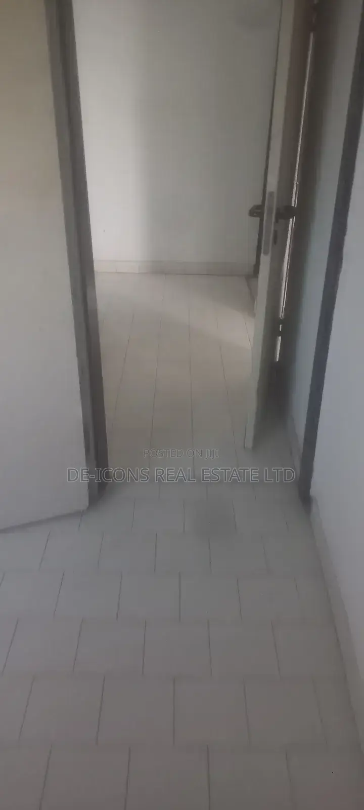 3bdrm Apartment in De-Icons Real Estate, Ga South Municipal for rent