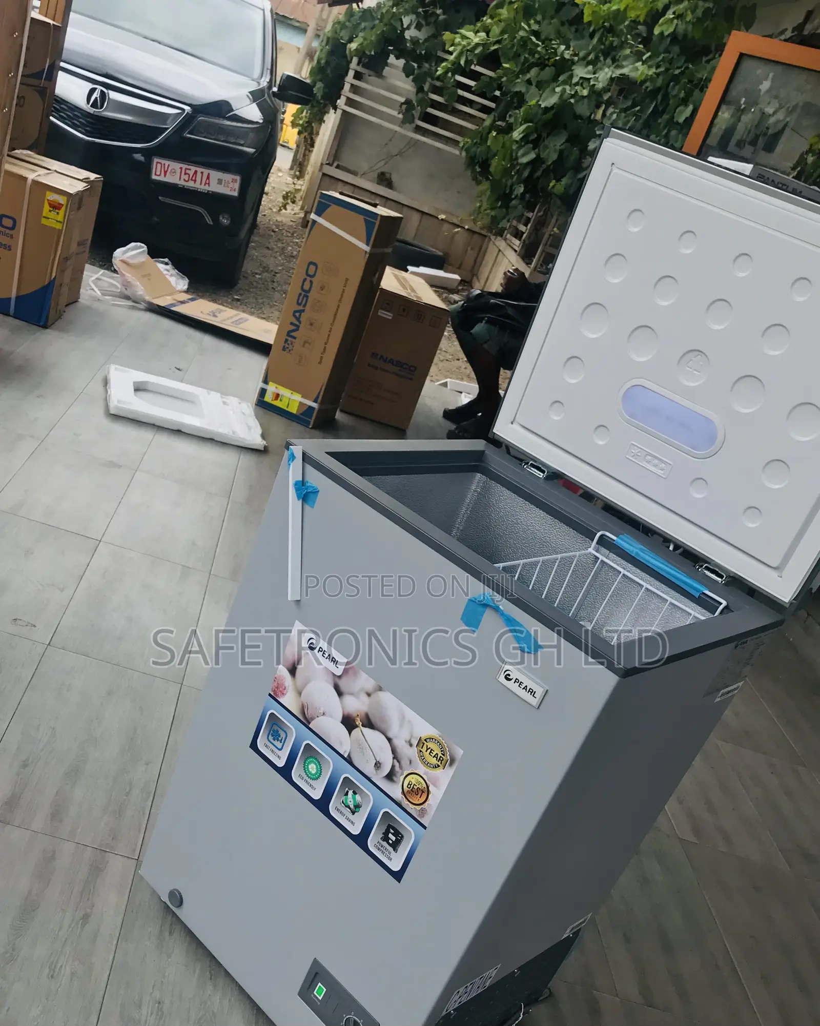 Great Offer on Singledoor Pearl Grey 100 Liters Freezer