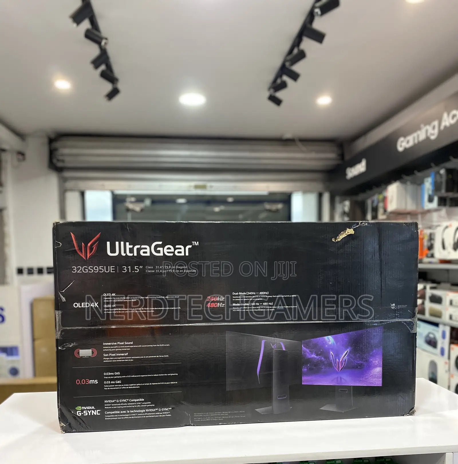 Lg Ultragear Oled 31.5" HDR 240 Hz Gaming Monitor