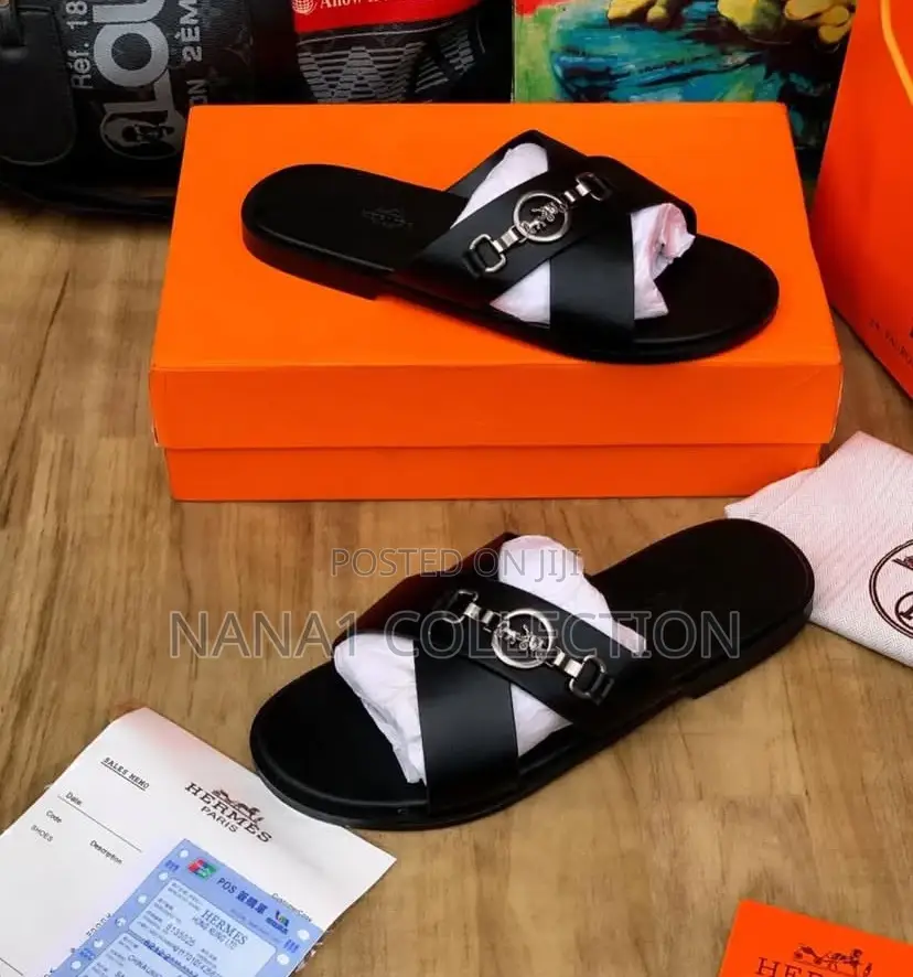 Hermes Men’S Black Leather Slippers