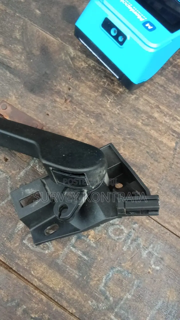 Bonnet Opener for Vw Audi Škoda Seat