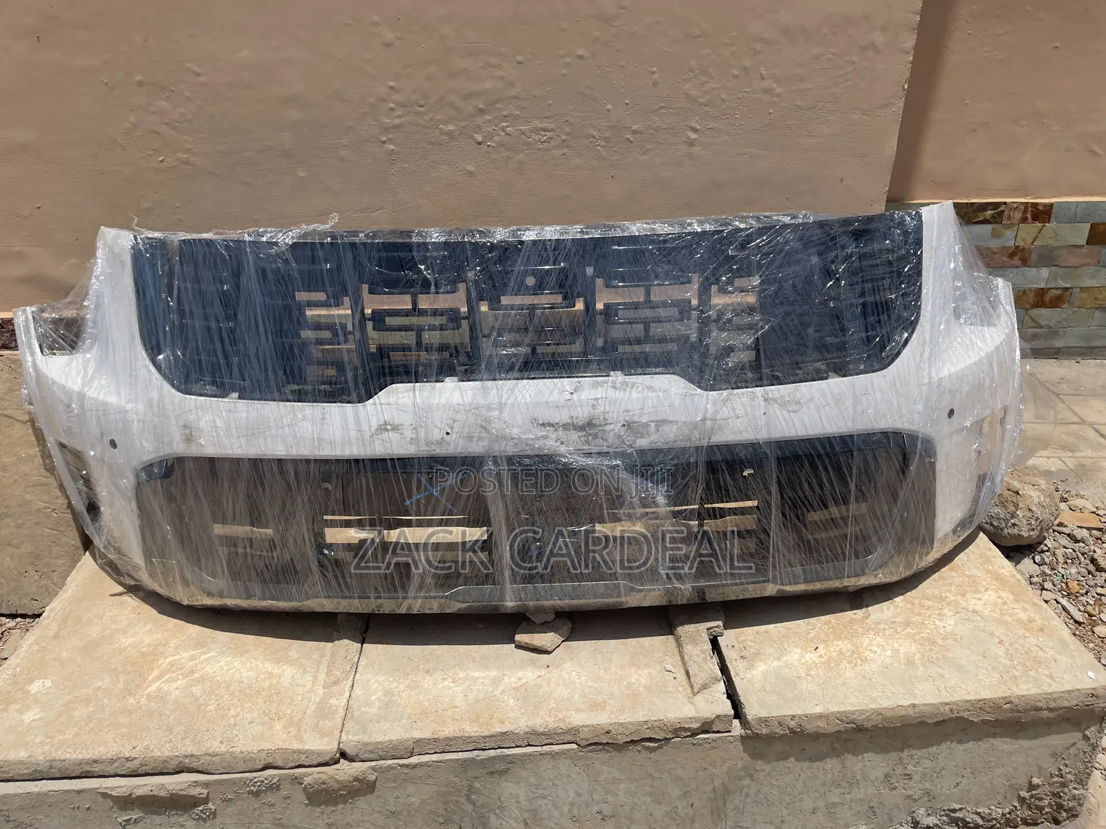 Kia Sorento 2023 Front Bumper Available