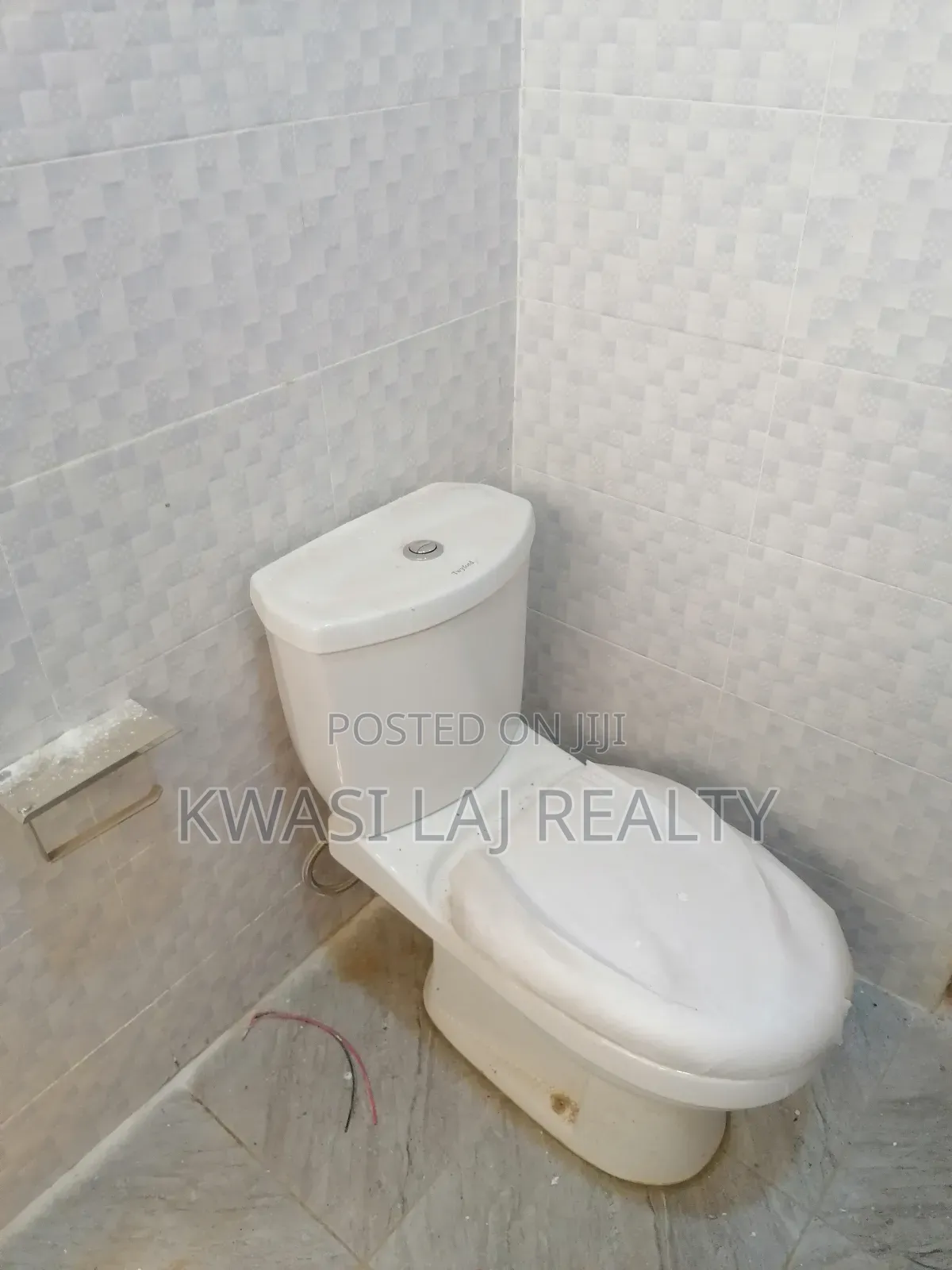 2bdrm Apartment in Adanseman New, Weija for rent