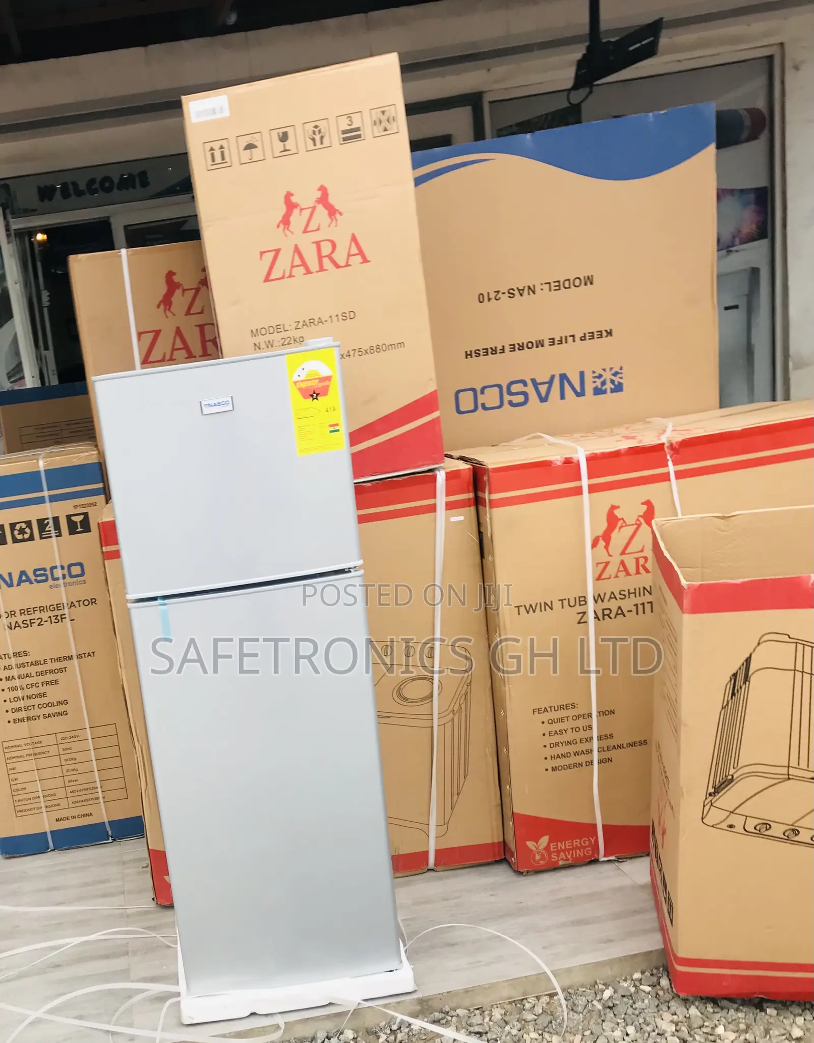 Adorable Doubledoor Nas-13fl 136 Liters Top Freezer Fridge