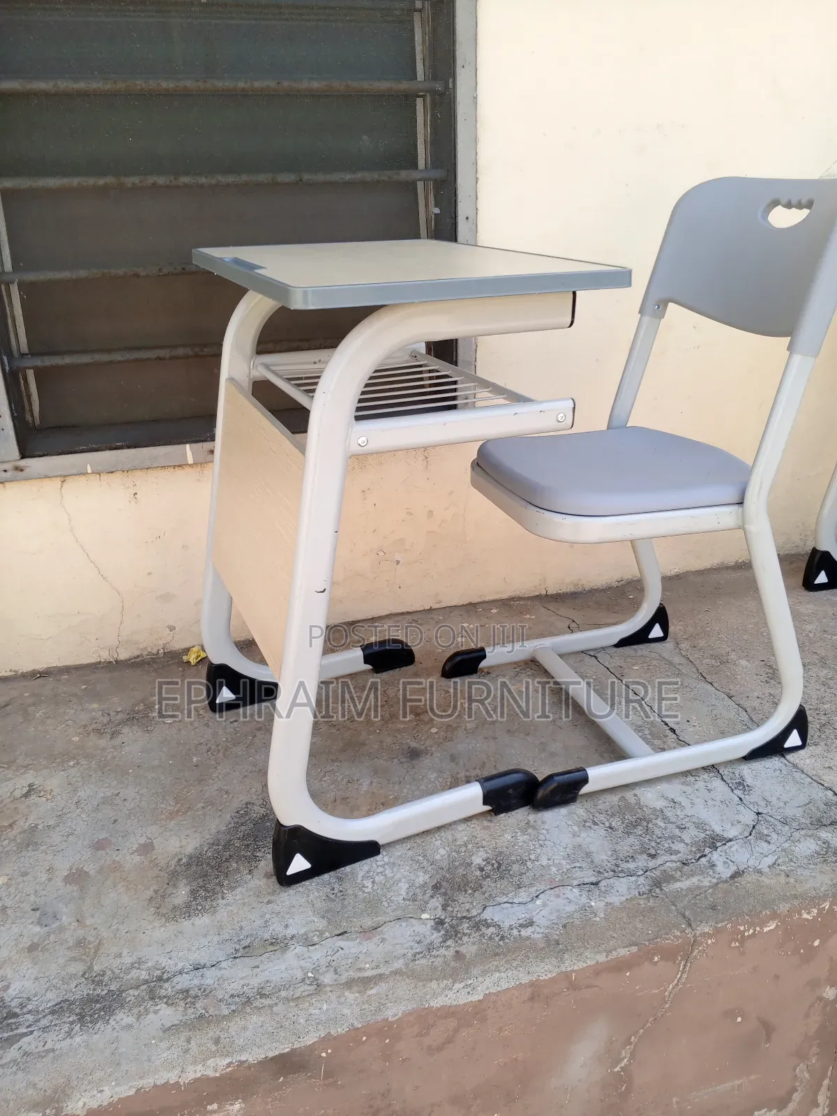 Medium Study Chair and Table