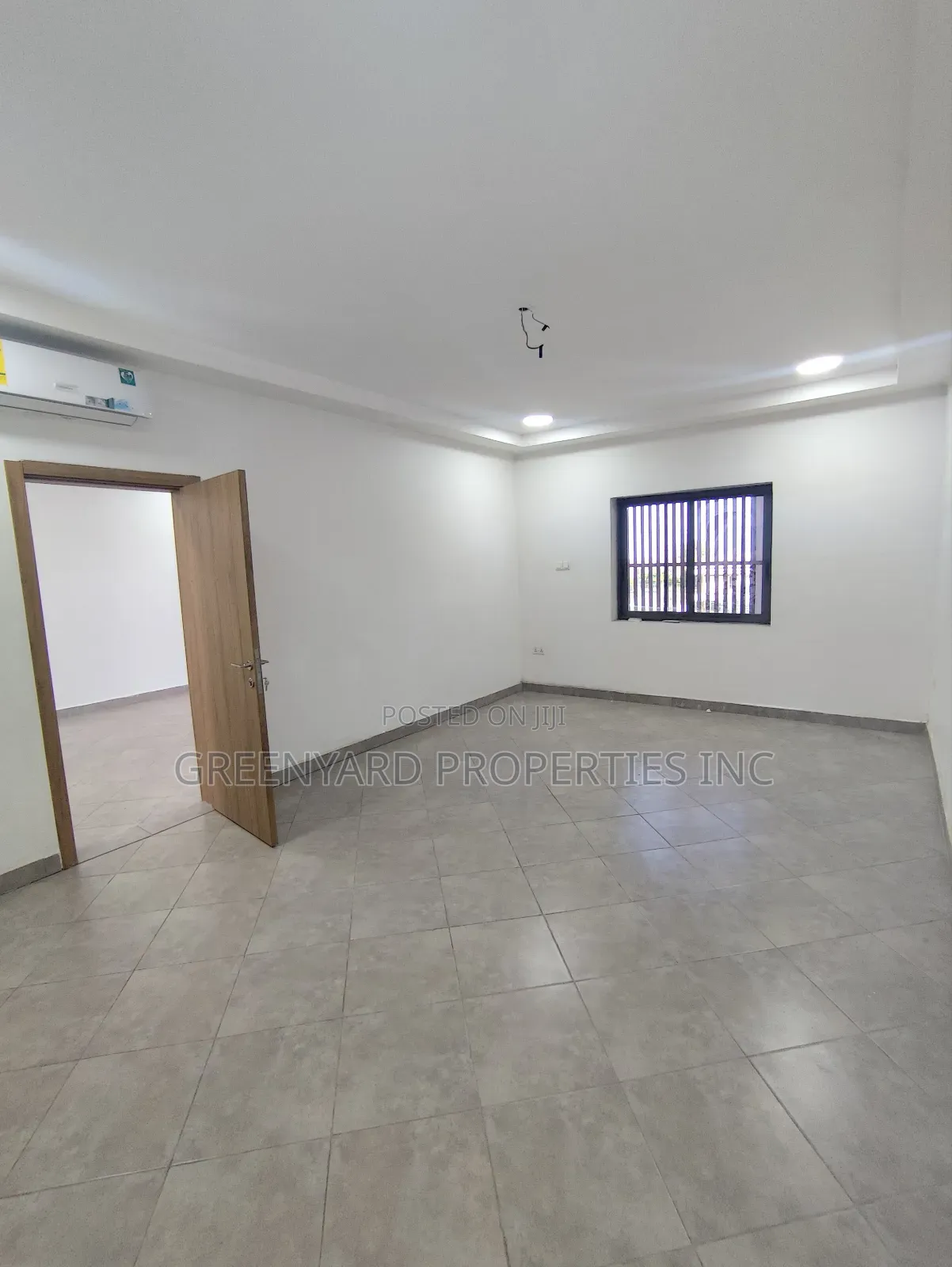 2bdrm Apartment in Flyover, East Legon for rent