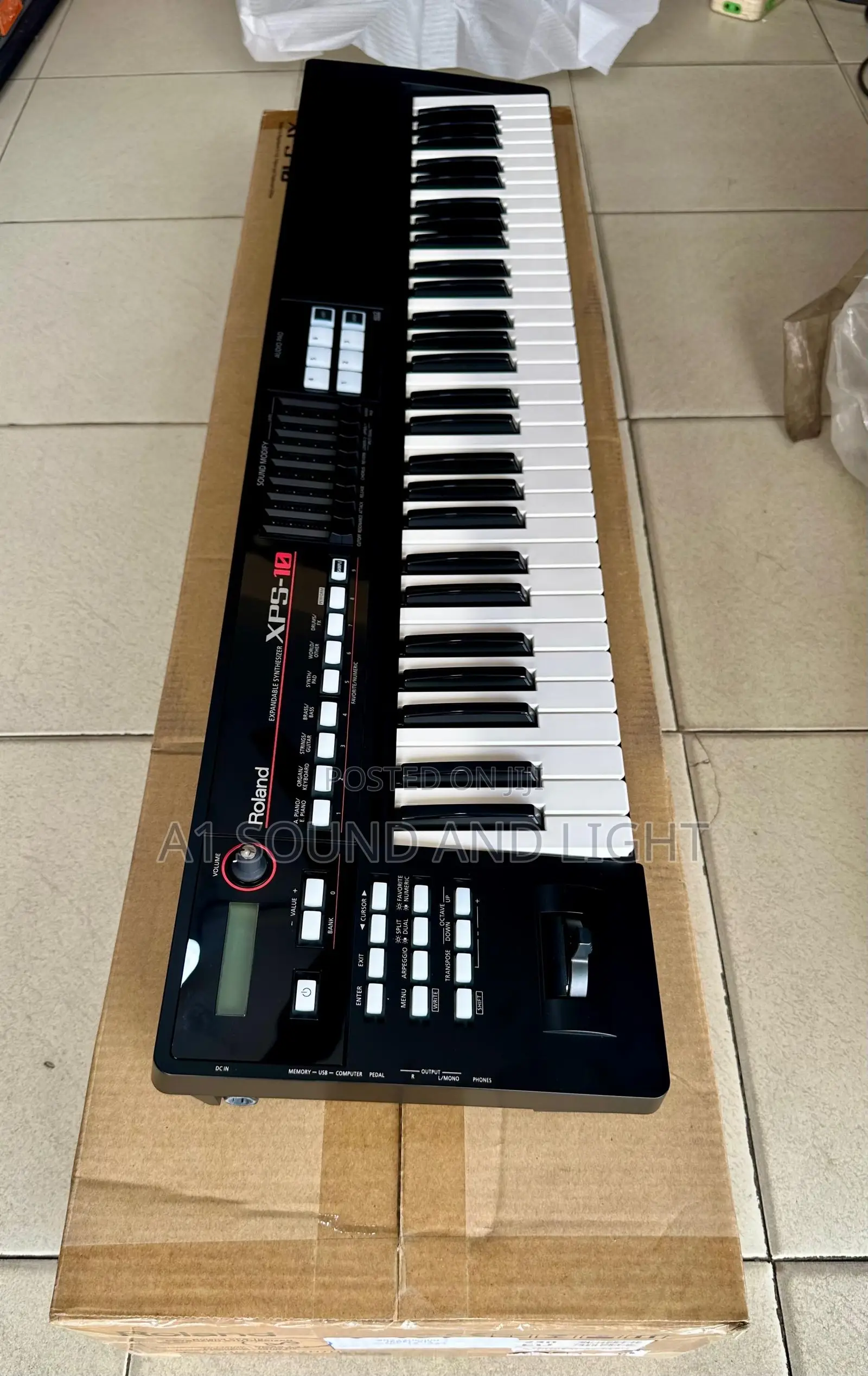 Roland XPS 10 Synthesizer Keyboard [Black]